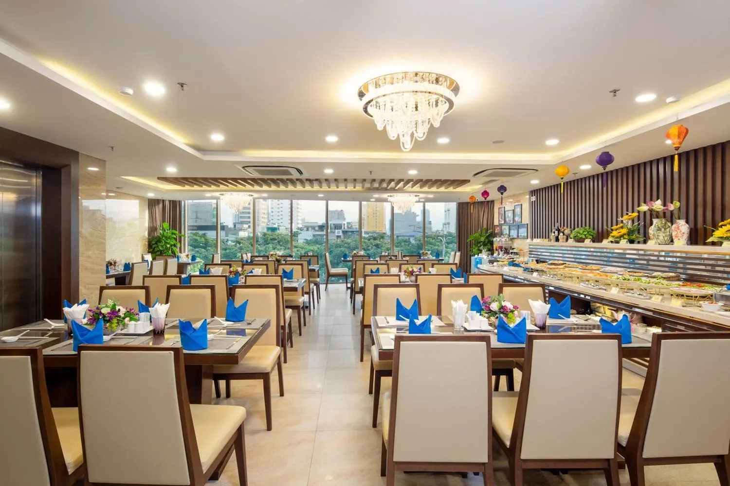 Restaurant/places to eat in Mitisa Hotel Da Nang - Near Dragon Bridge