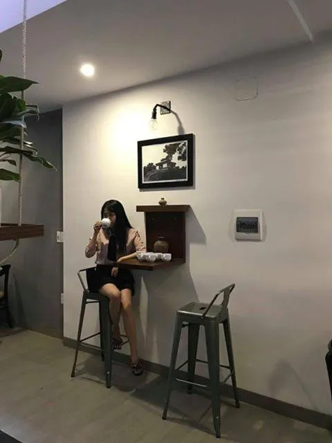 People in Kha Hostel