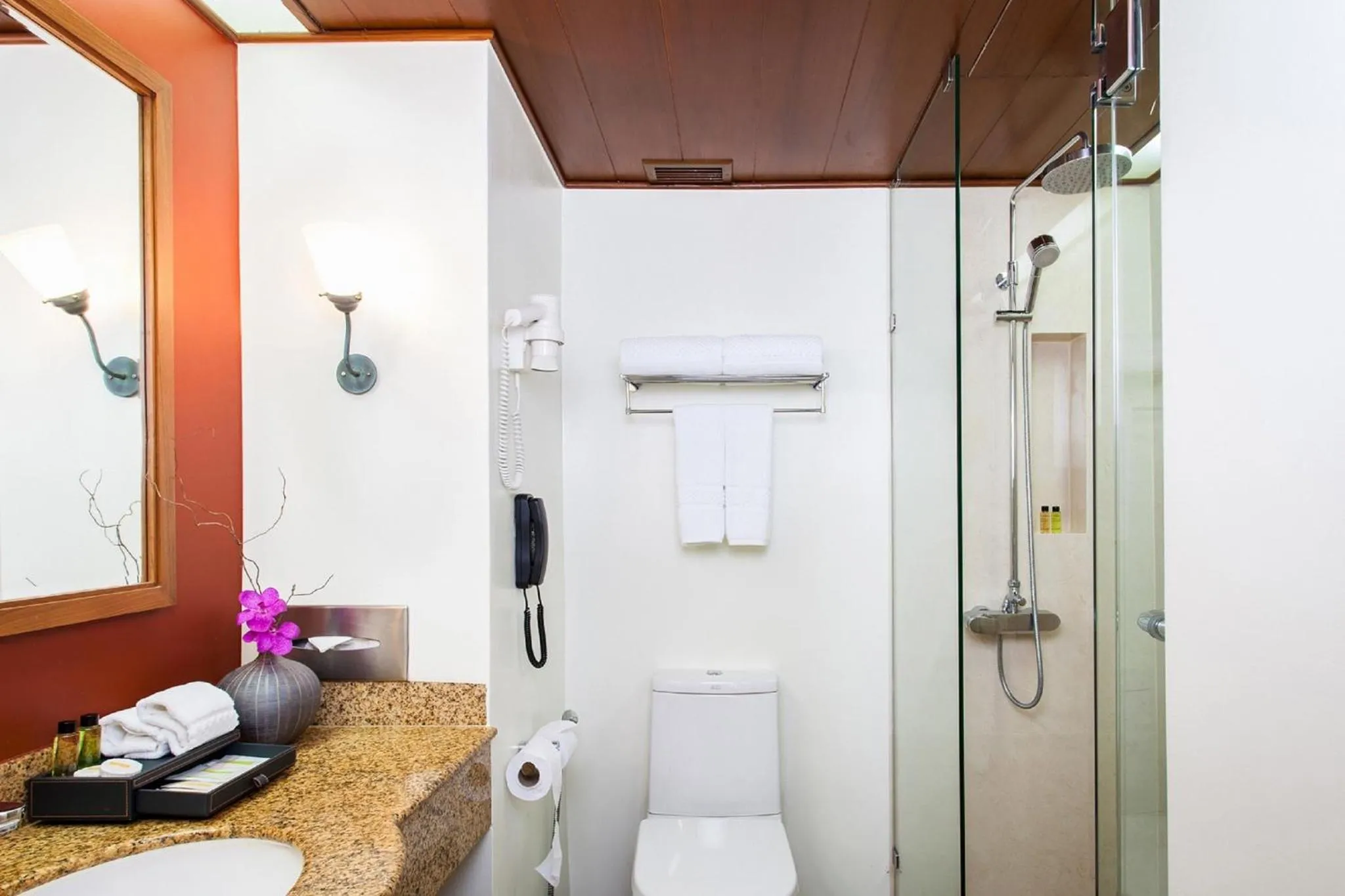 Photo of the whole room in Amari Don Muang Airport Bangkok