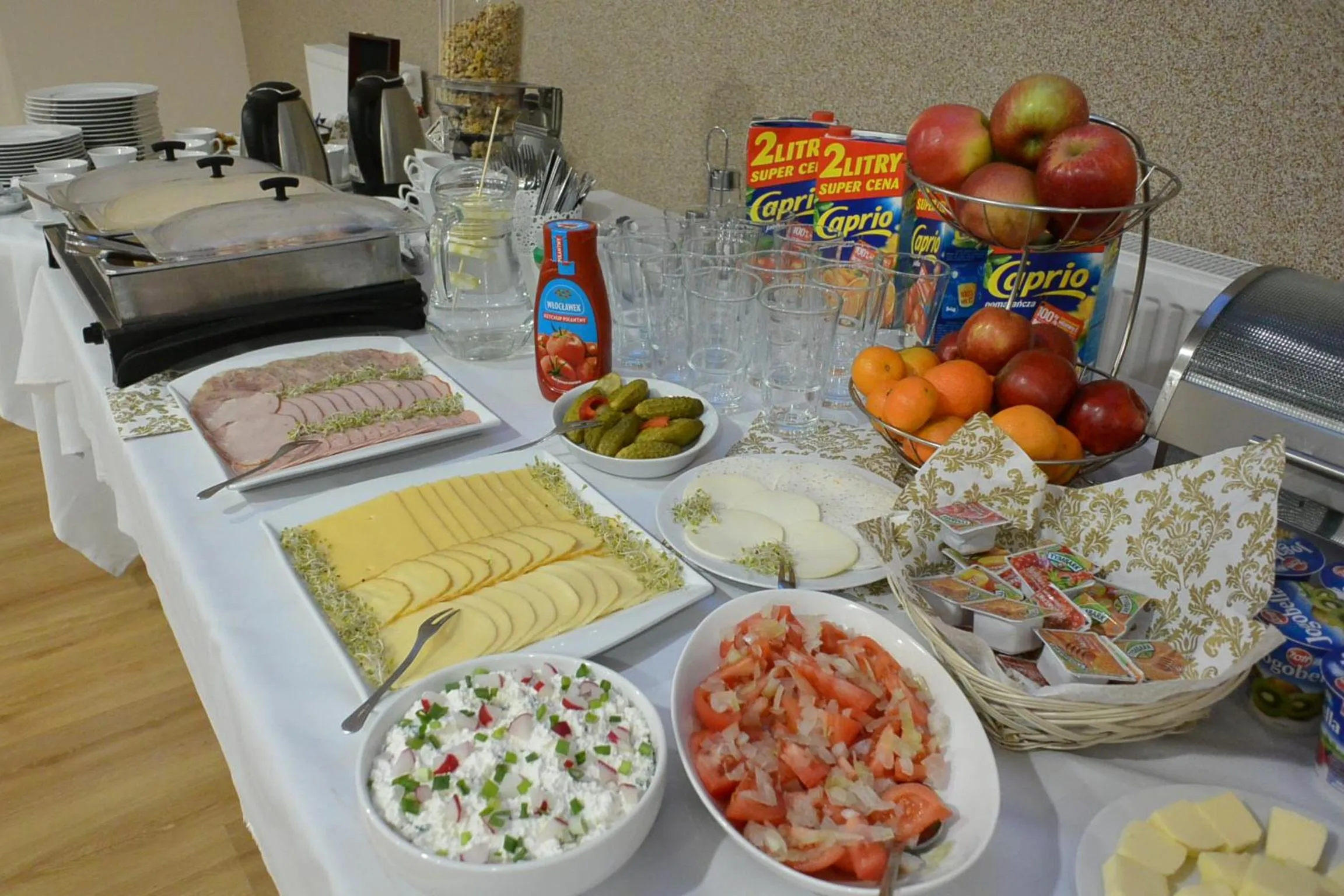 Buffet breakfast in Gościniec Rycerski