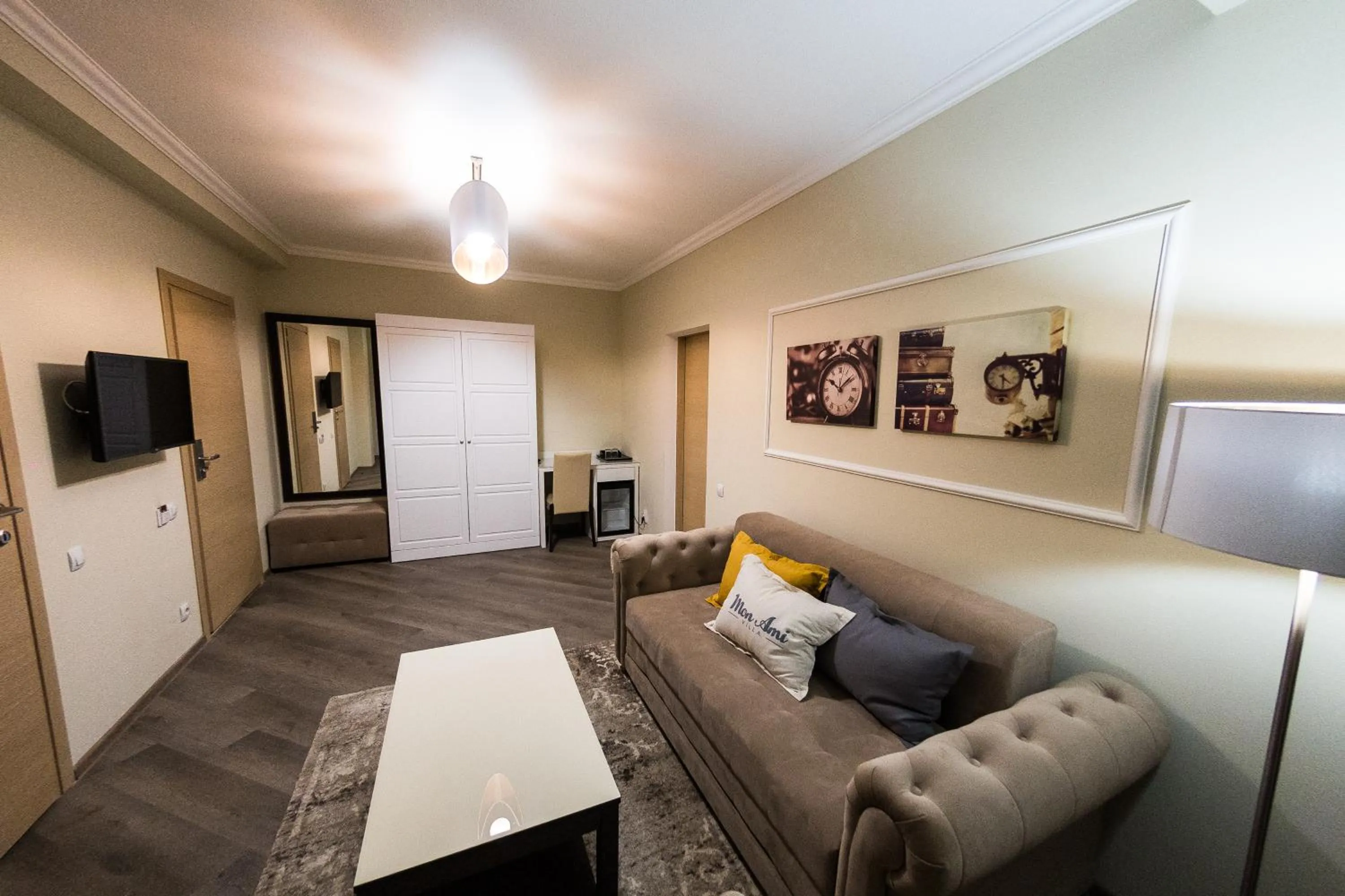 Living room in Mon Ami Villa