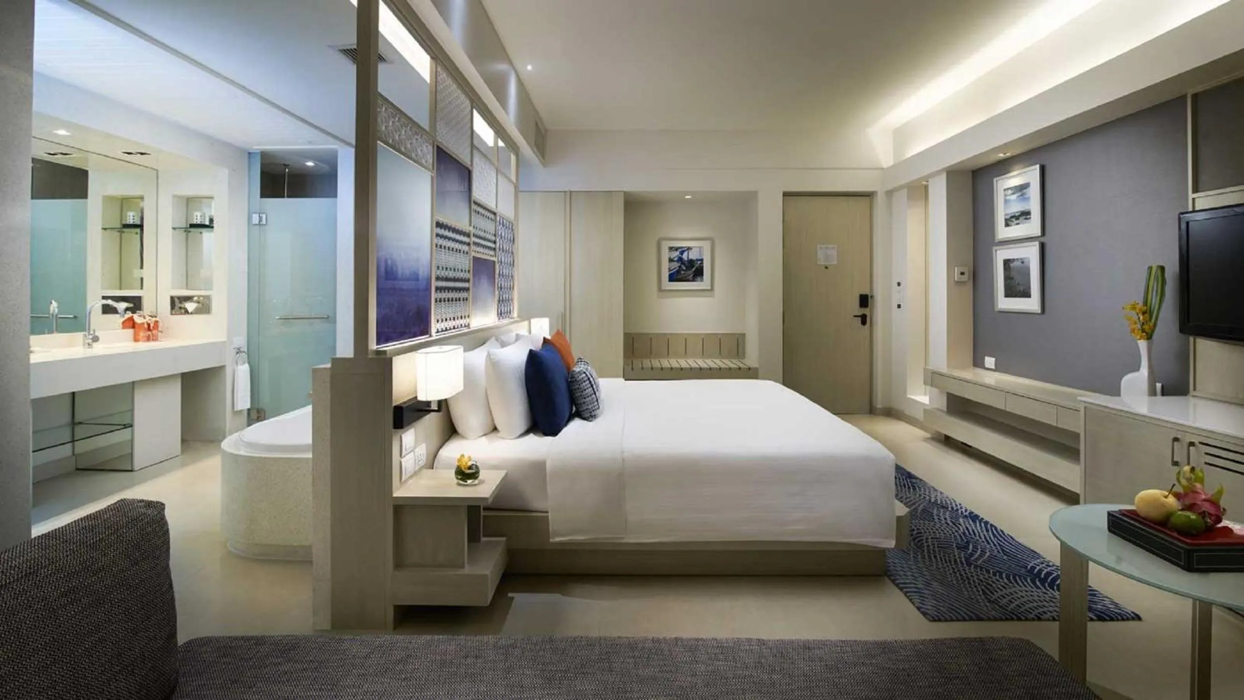 Photo of the whole room, Bed in Amari Pattaya