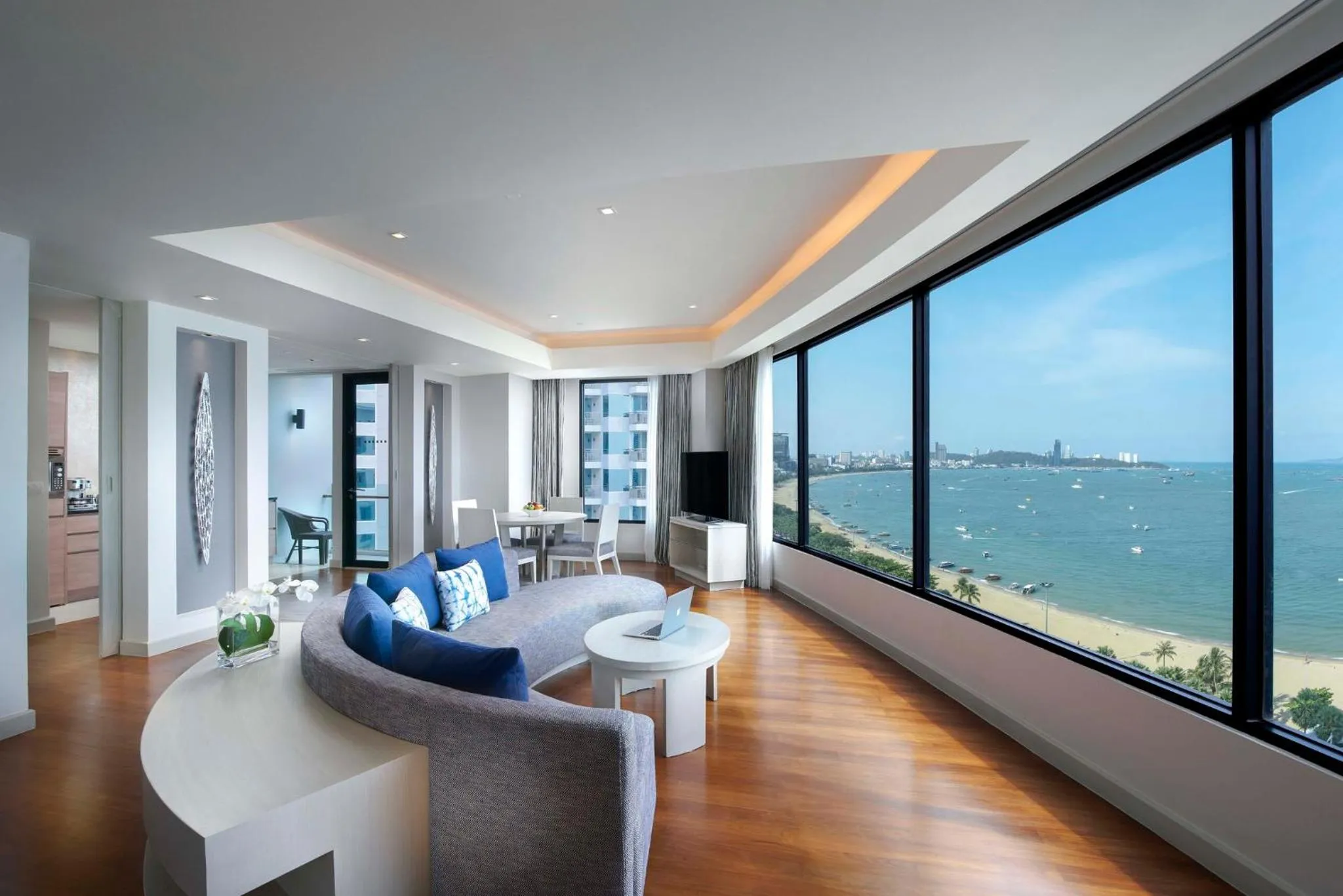 Photo of the whole room in Amari Pattaya