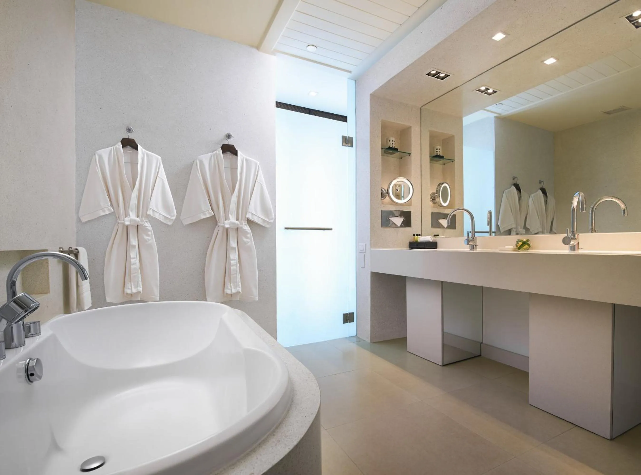 Photo of the whole room in Amari Pattaya