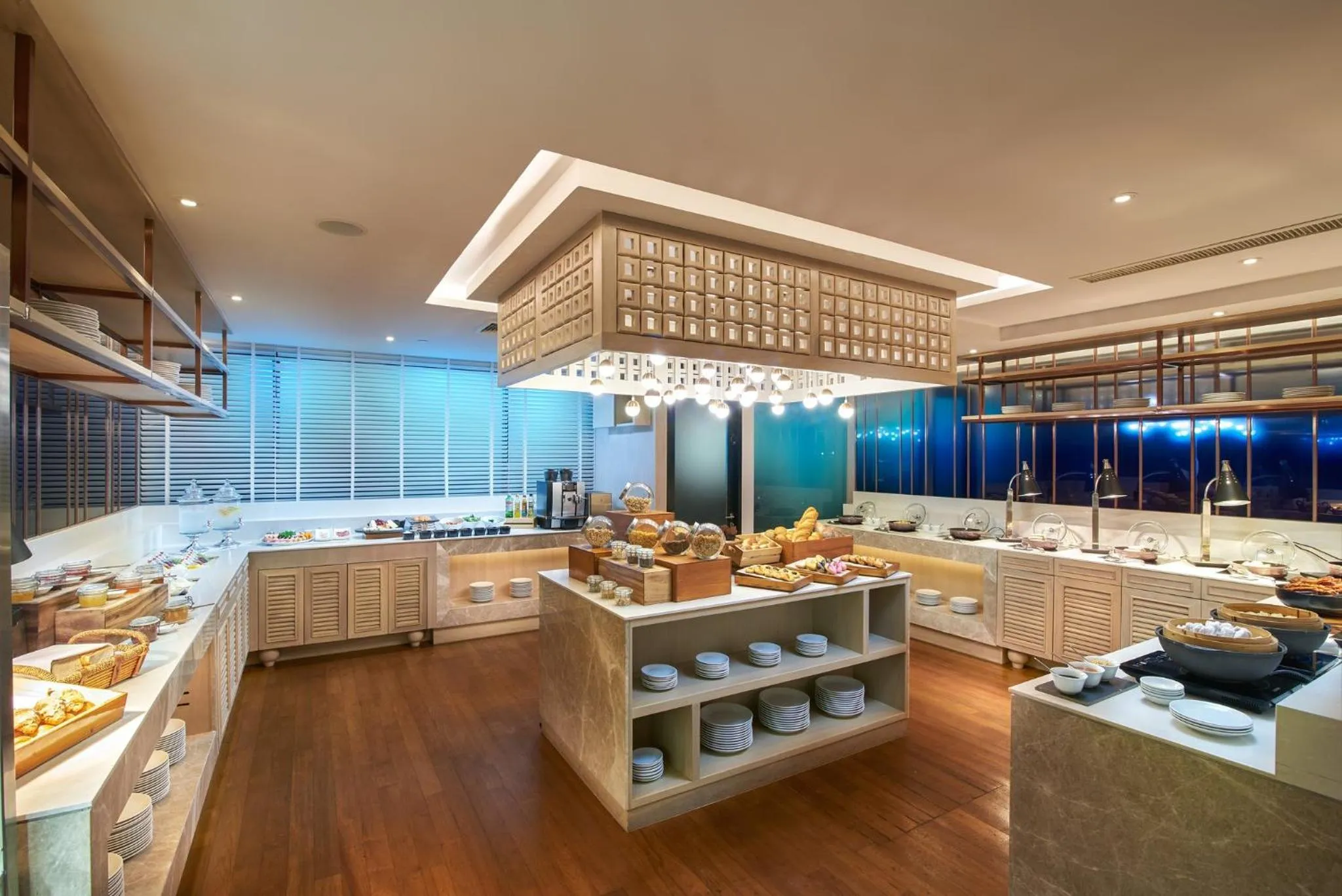 Restaurant/places to eat in Amari Pattaya