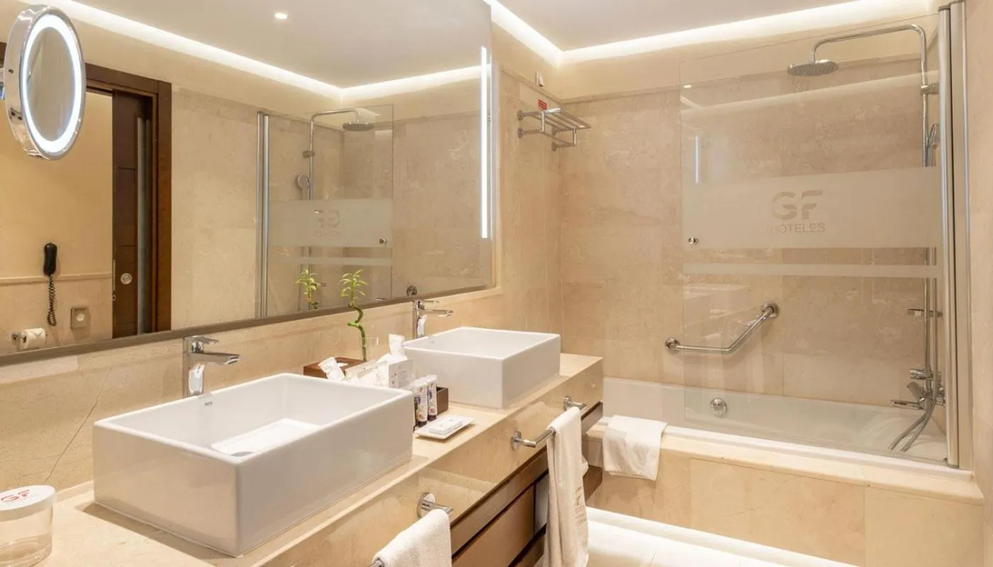 Bathroom in GF Victoria