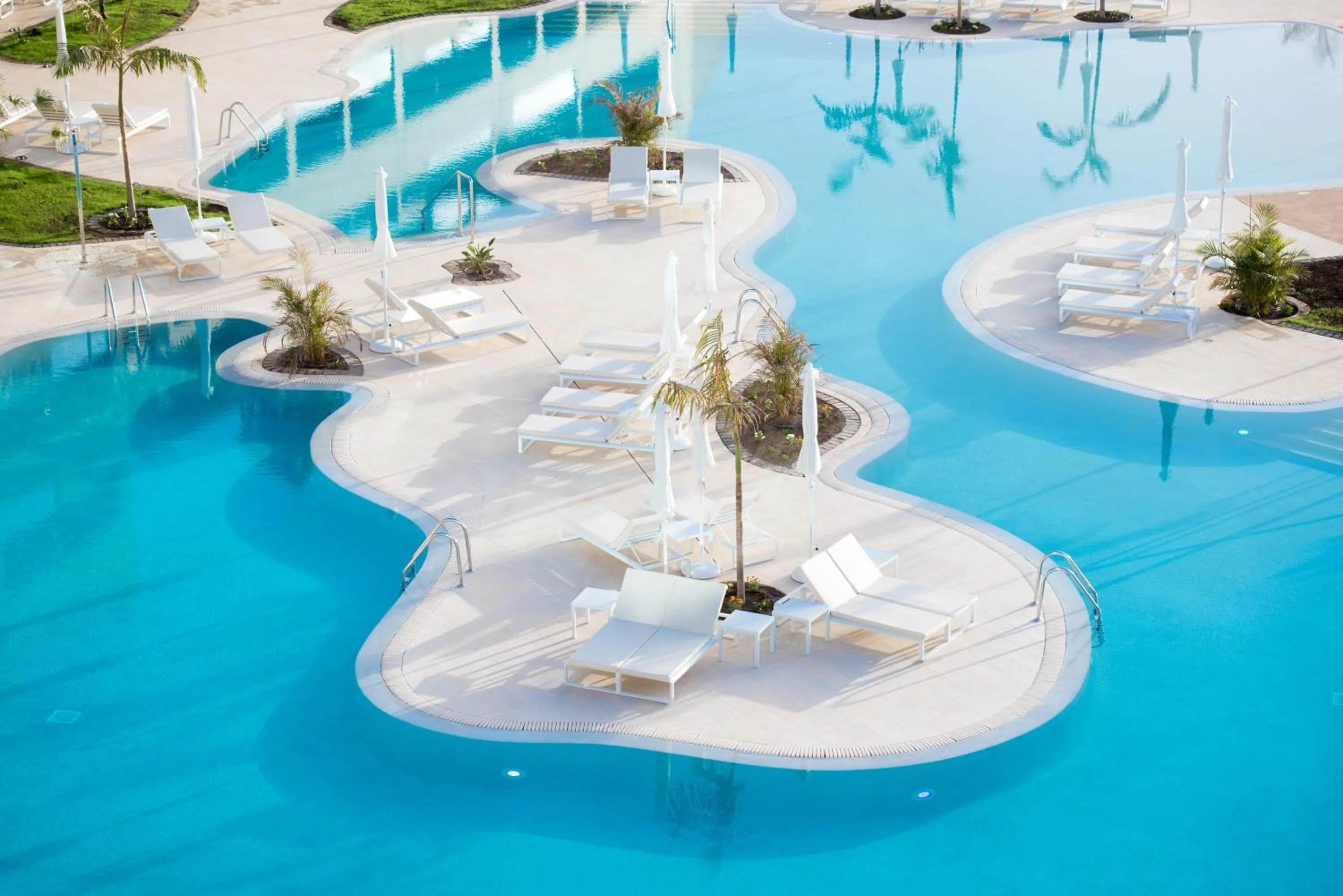 Swimming pool in GF Victoria