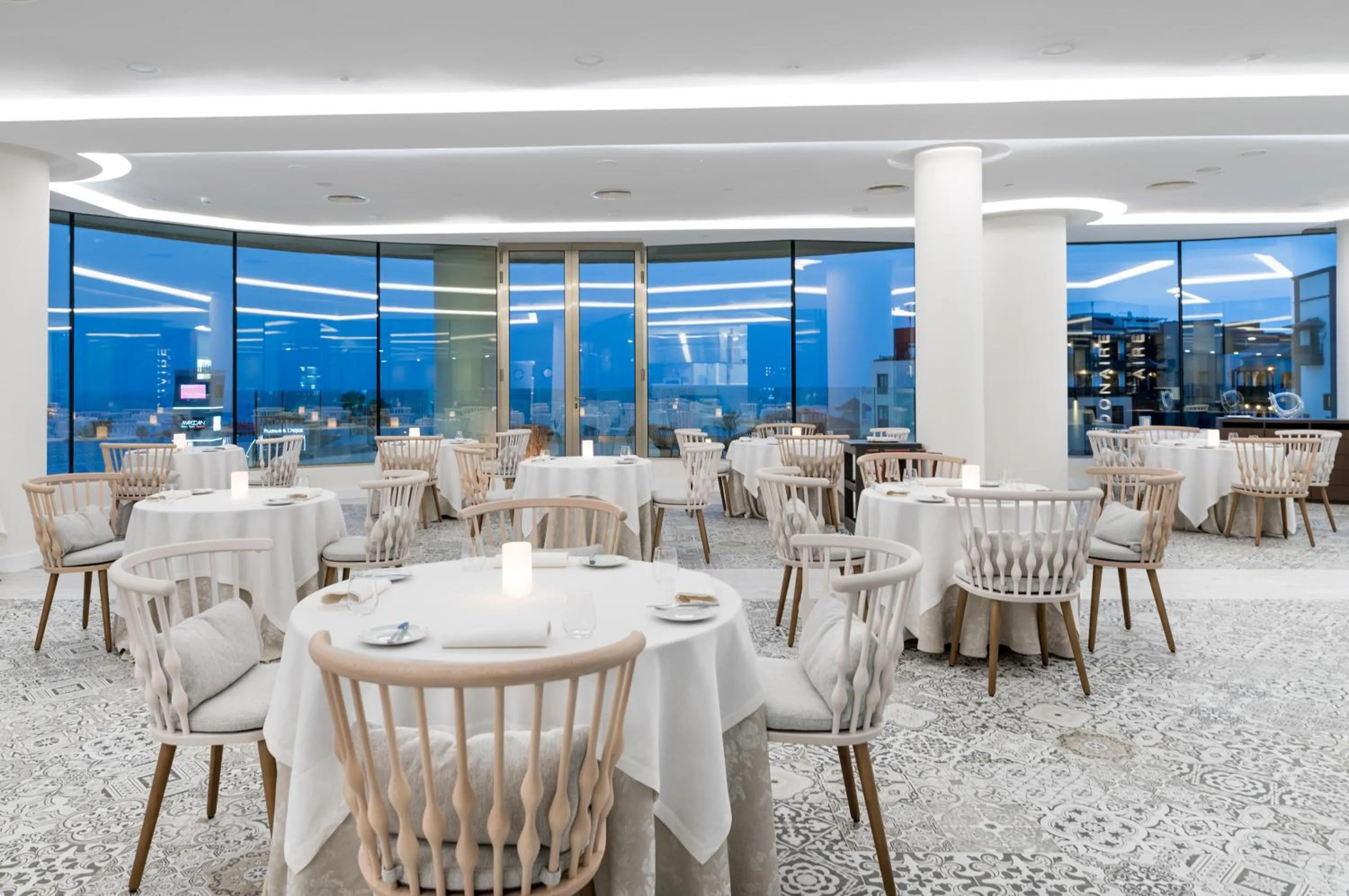 Restaurant/places to eat in GF Victoria