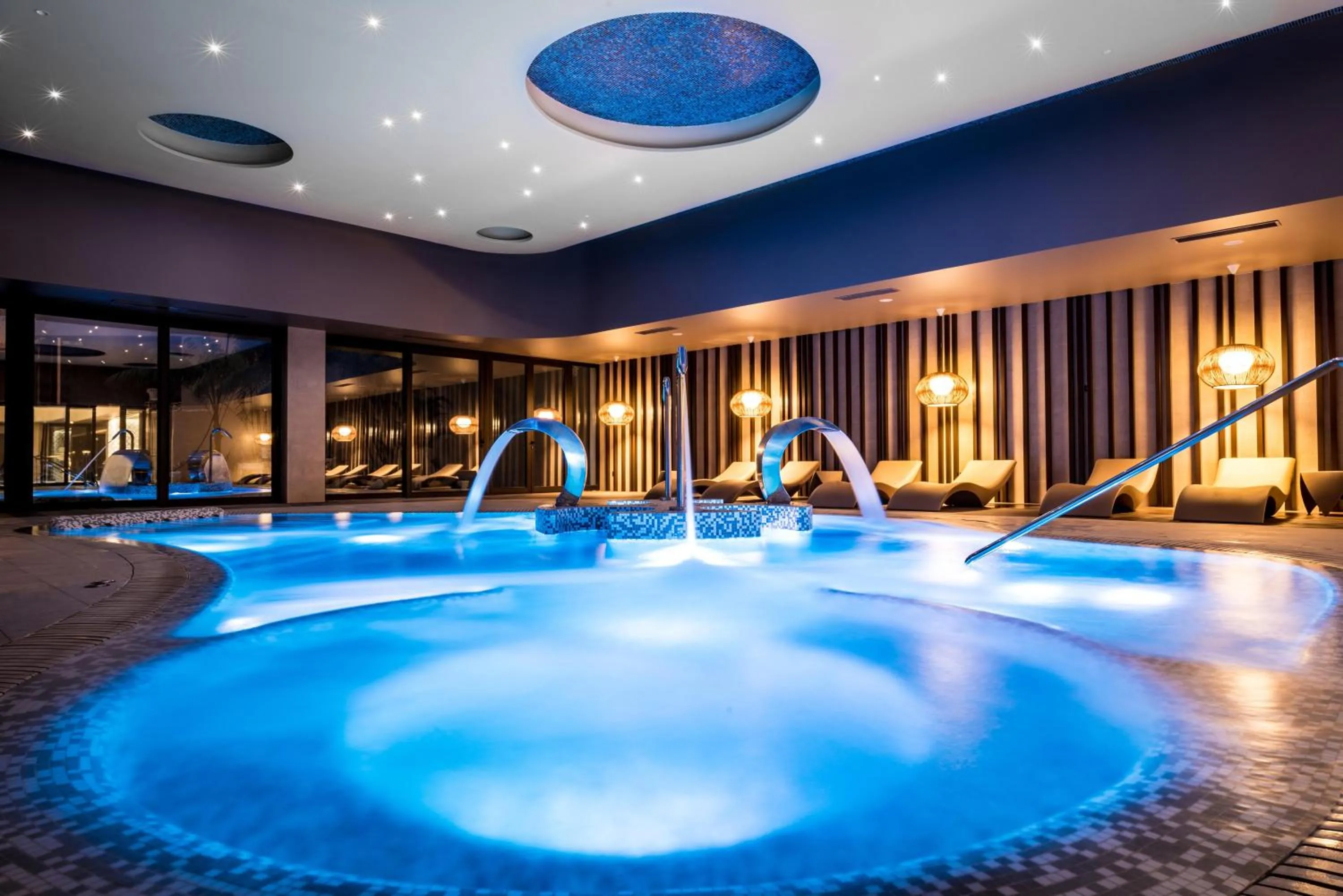 Hot Tub in GF Victoria