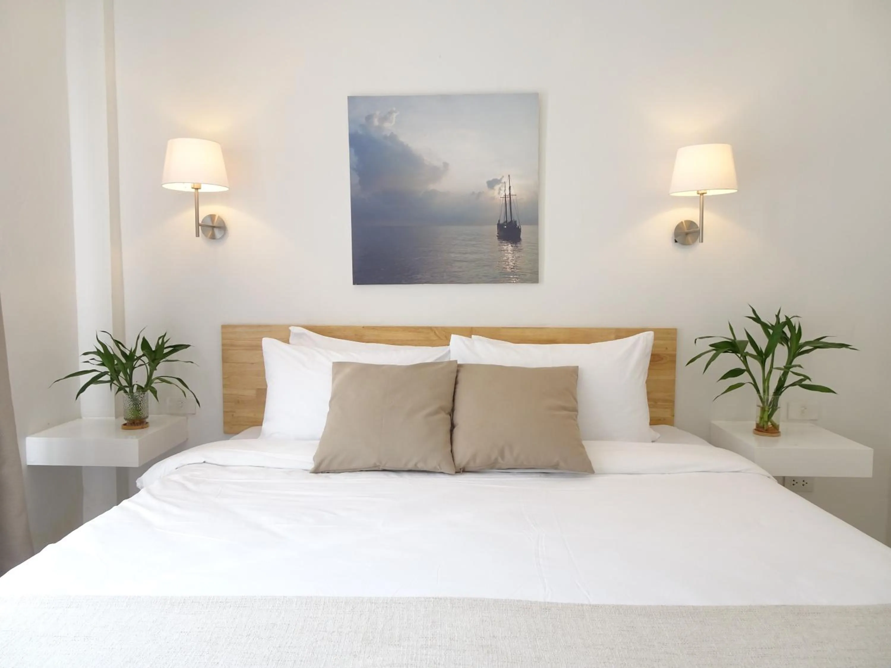 Bed in Isara Khao Lak