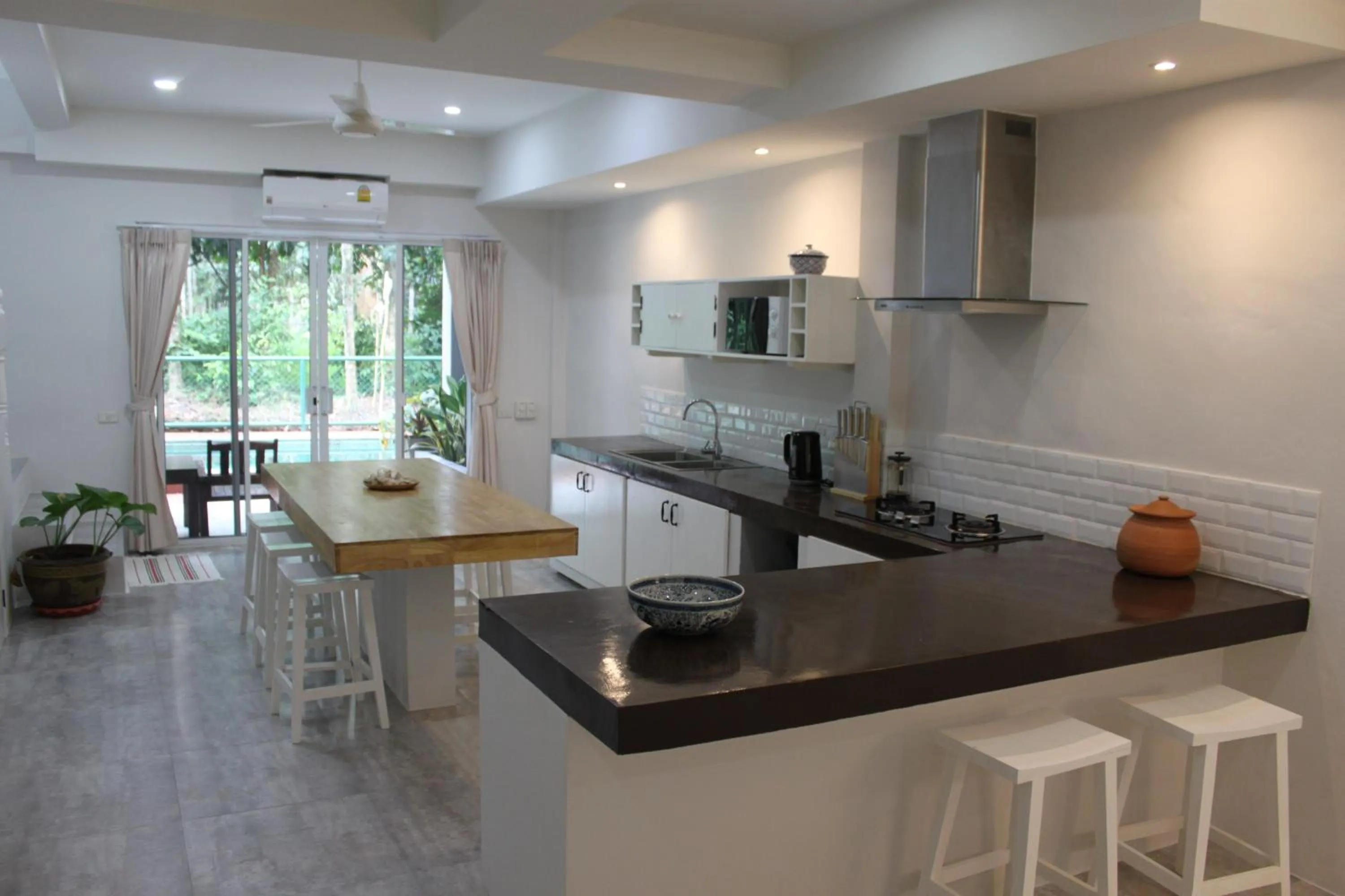 Kitchen or kitchenette in Isara Khao Lak