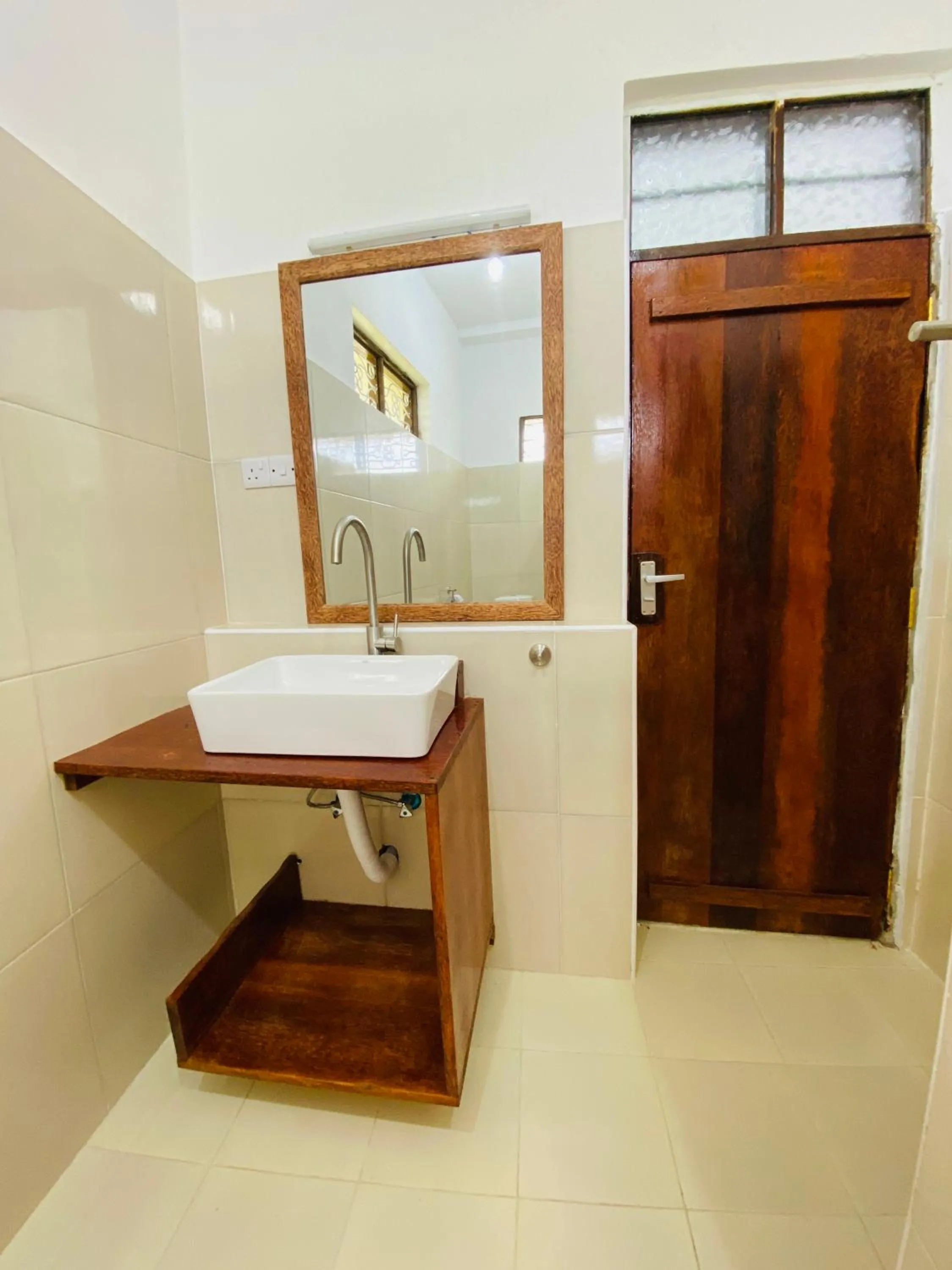 Habibis Bottle House