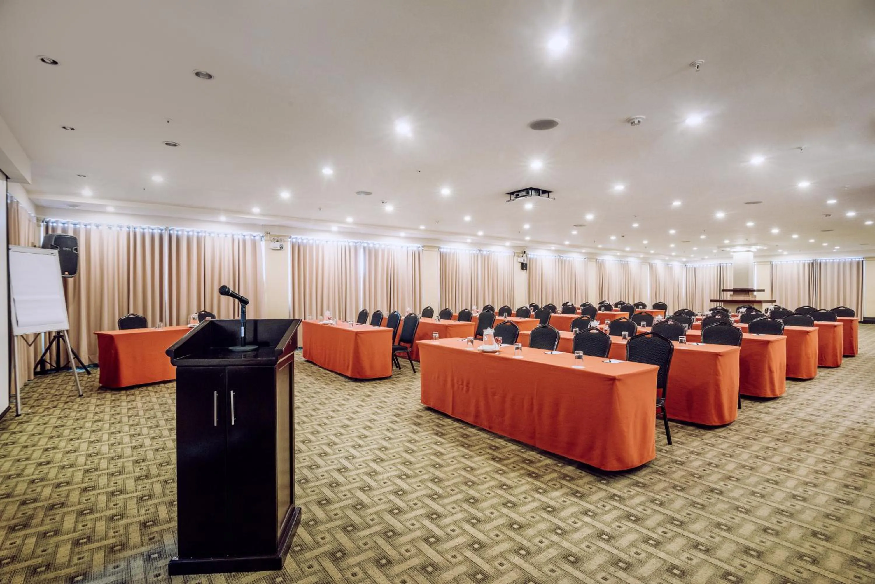 Business facilities in Hotel Nobility