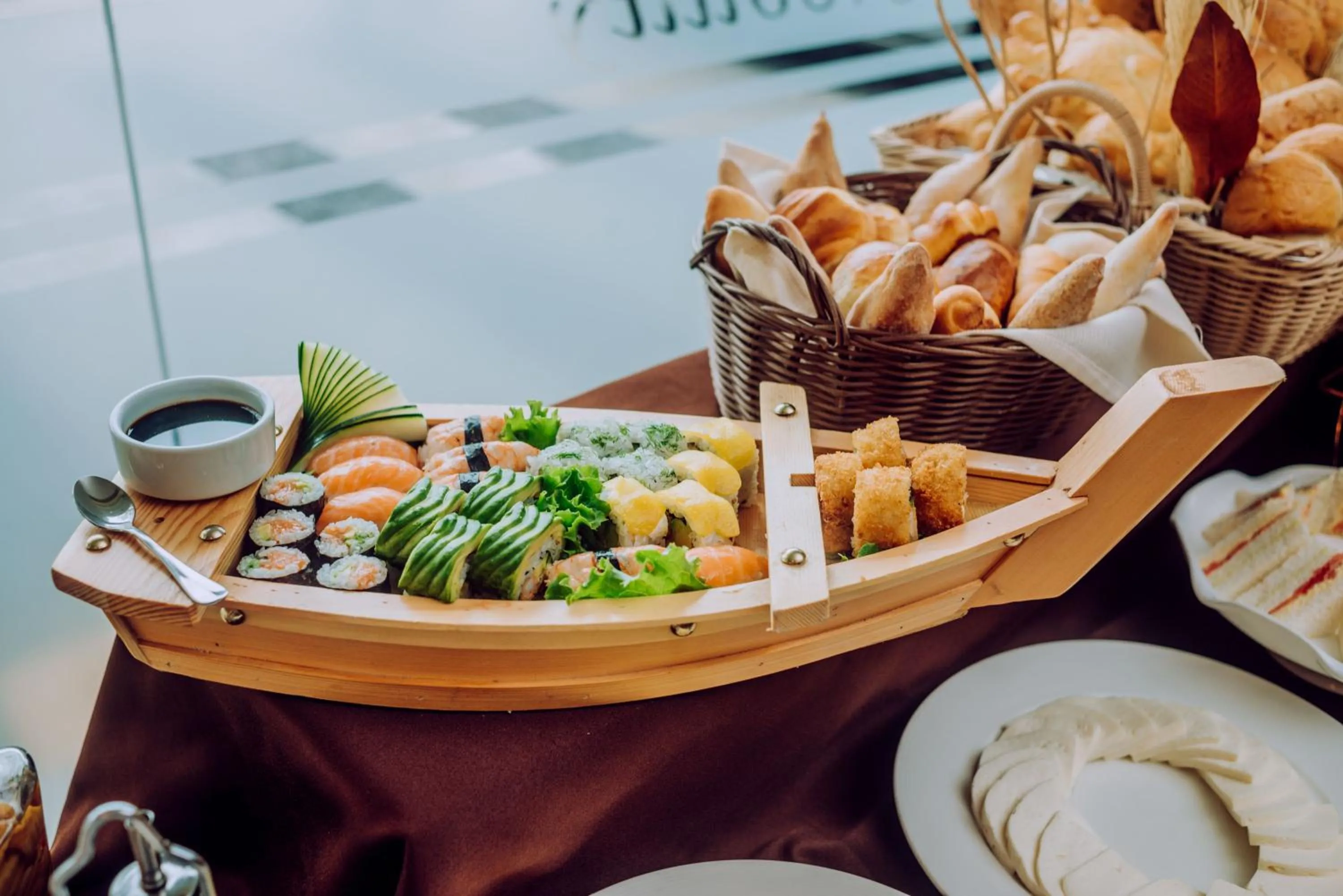 Restaurant/places to eat in Hotel Nobility