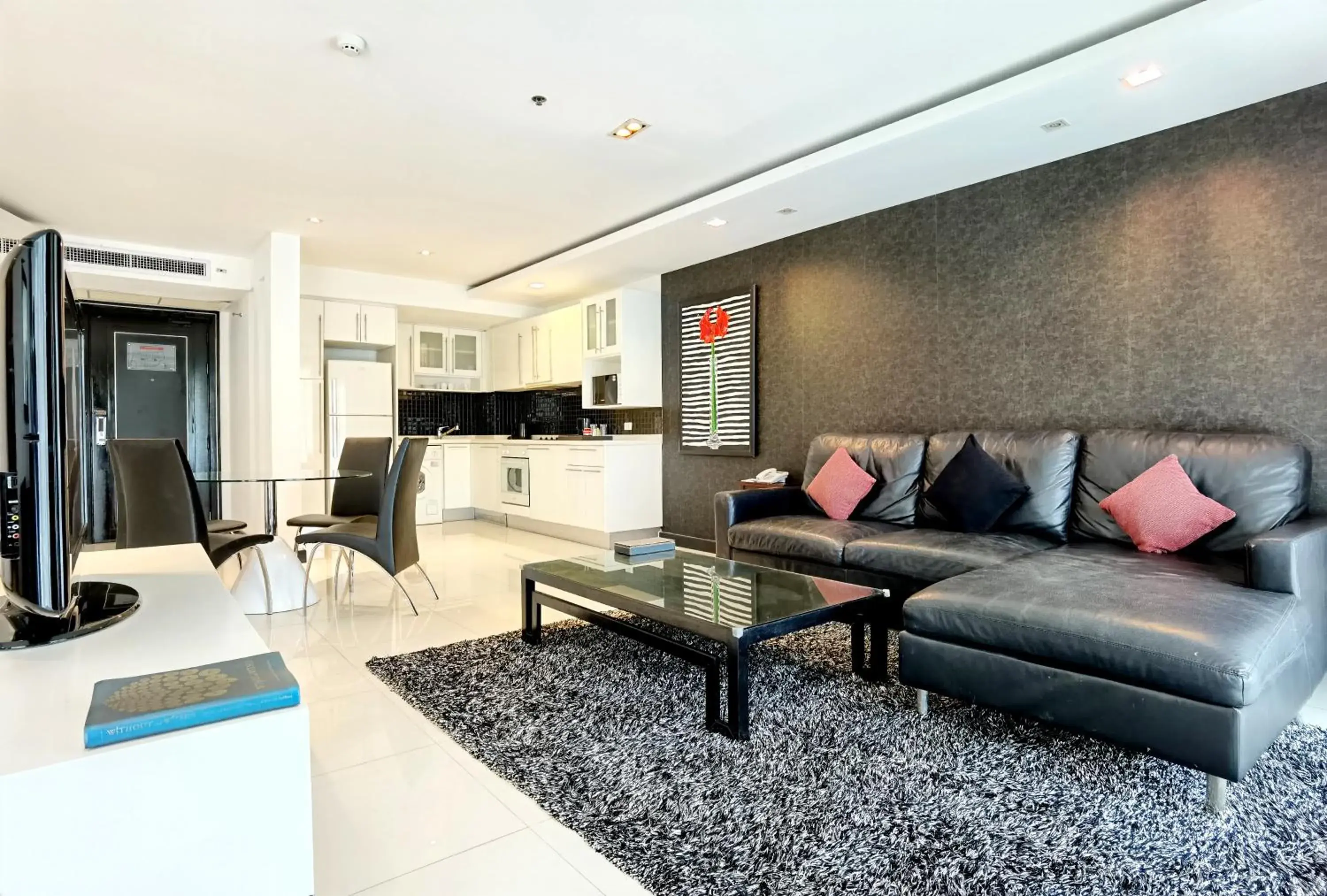 Two-Bedroom Suite in Nova Suites Pattaya by Compass Hospitality Two-Bedroom Suite in Nova Suites Pattaya by Compass Hospitality