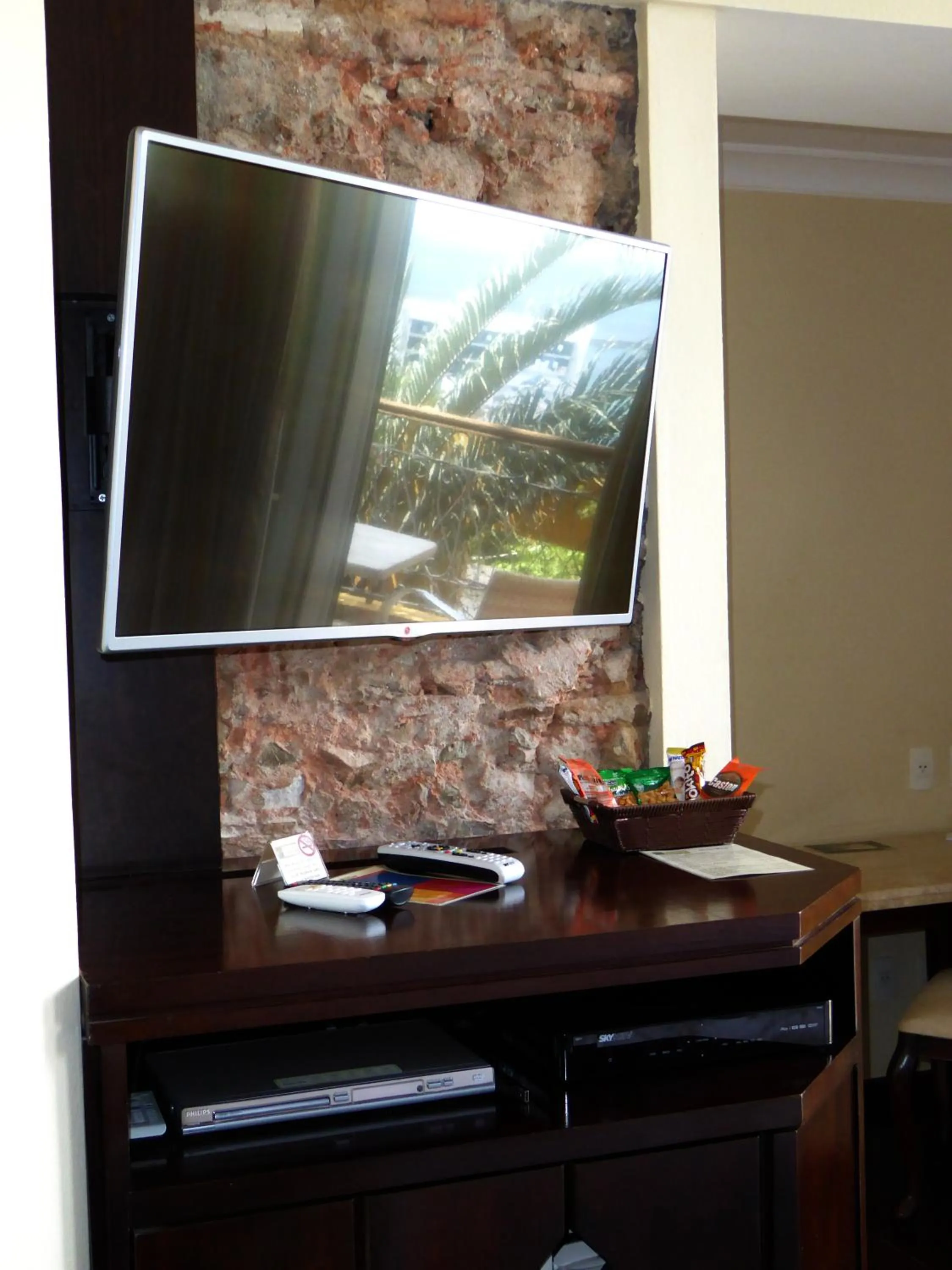 TV and multimedia in Hotel Casa do Amarelindo