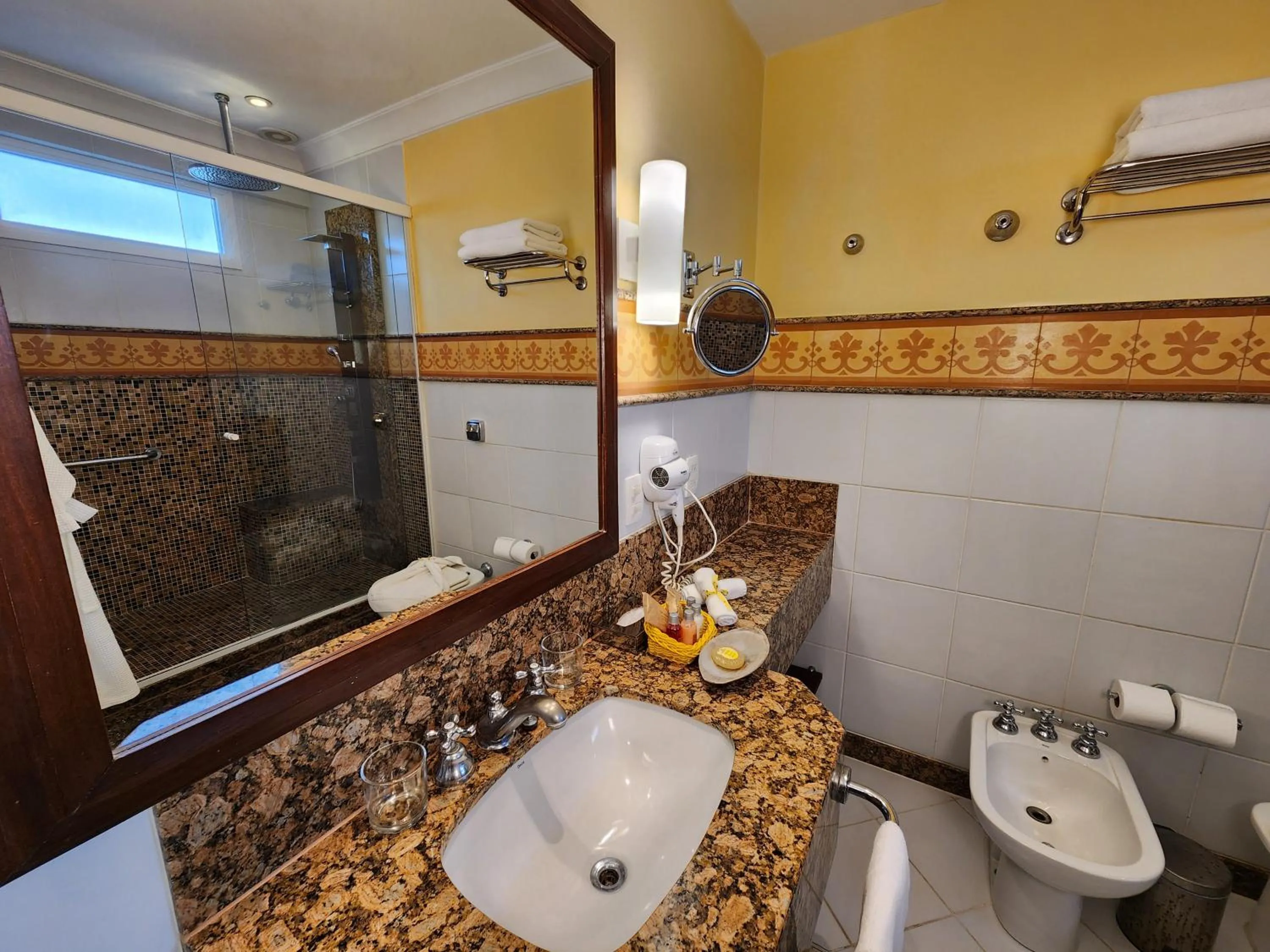 Bathroom in Hotel Casa do Amarelindo