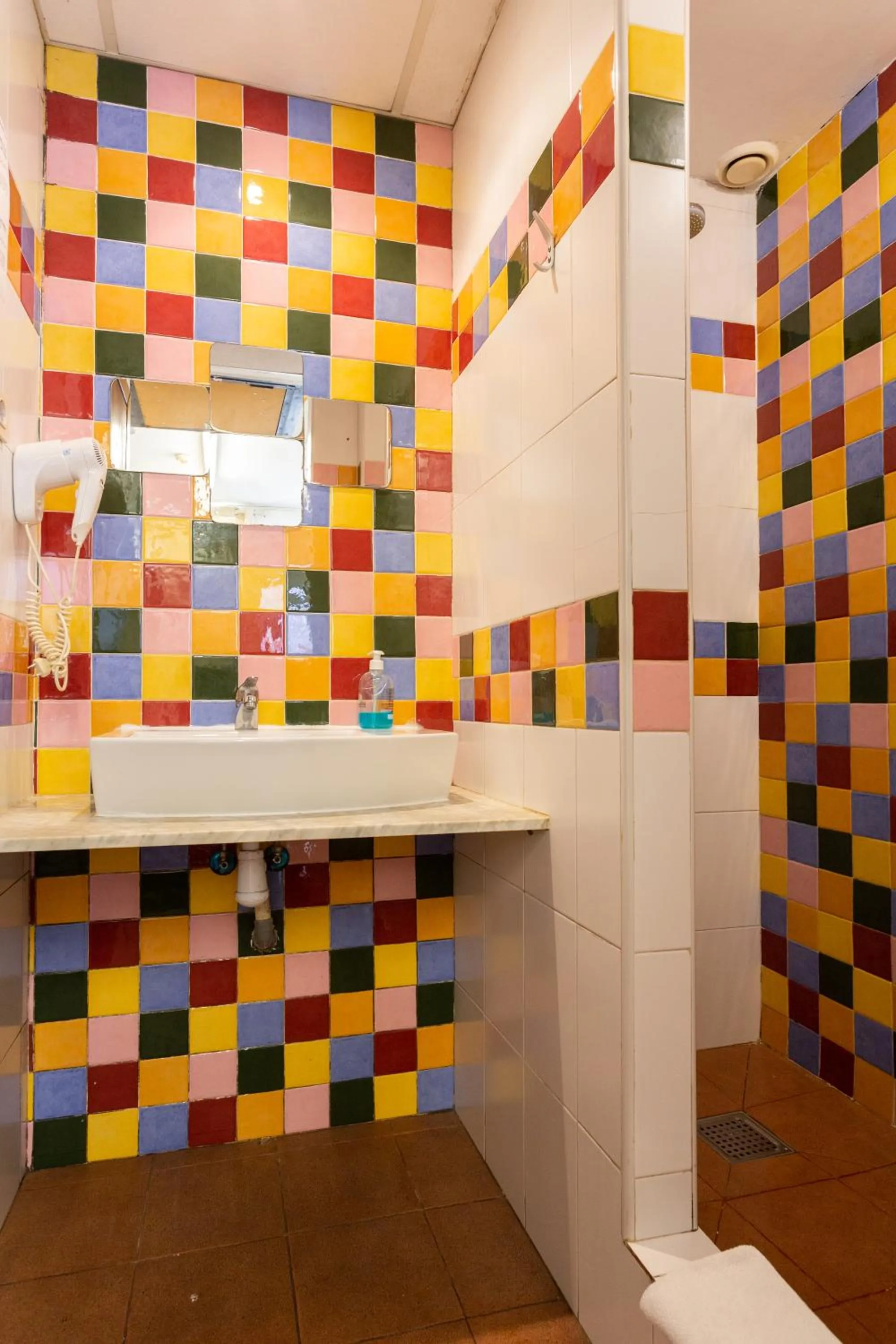Bathroom in Mambo Tango