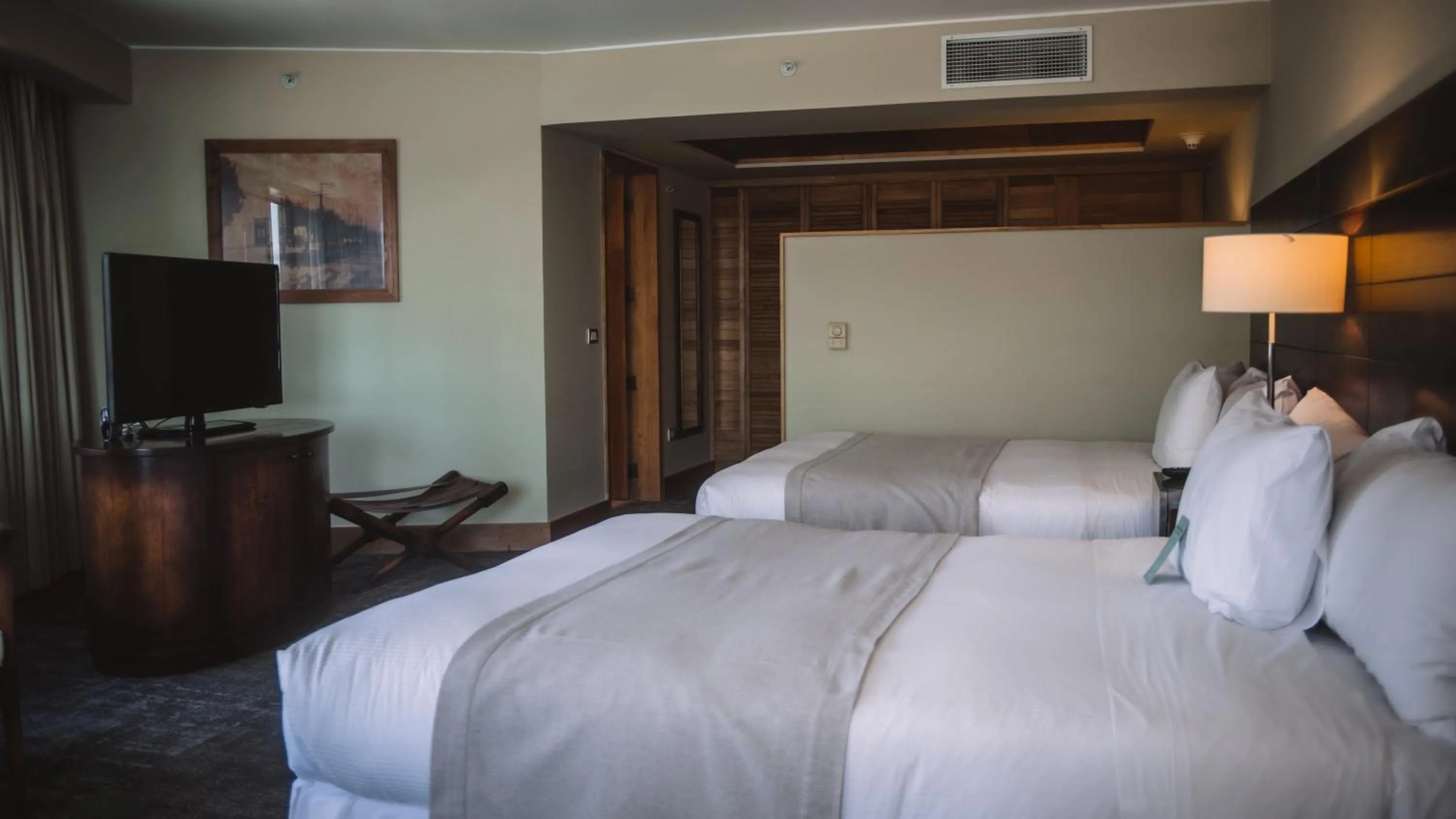 Bedroom, Bed in Radisson Hotel Puerto Varas