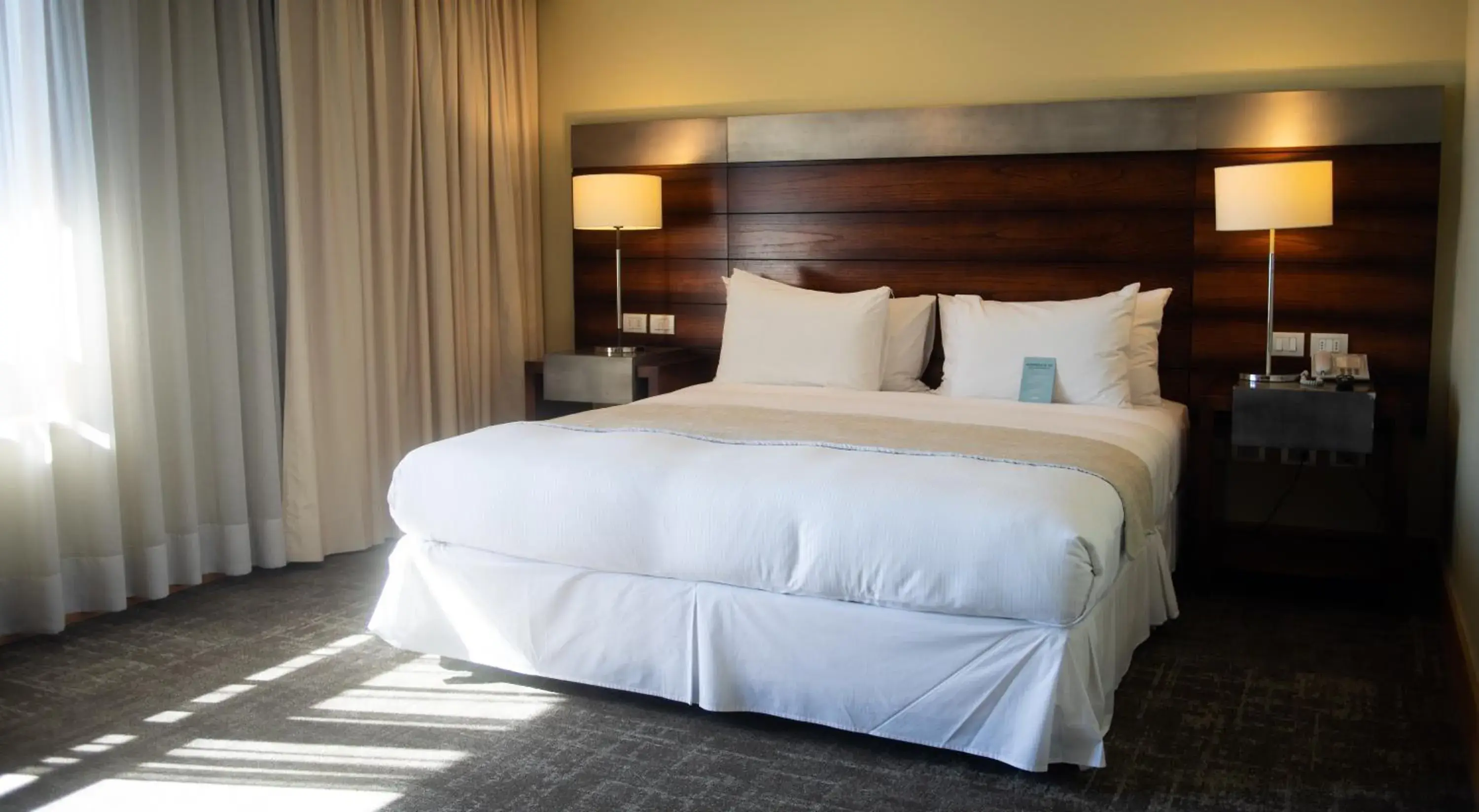 Premium King Room with View - Non-Smoking in Radisson Hotel Puerto Varas Premium King Room with View - Non-Smoking in Radisson Hotel Puerto Varas