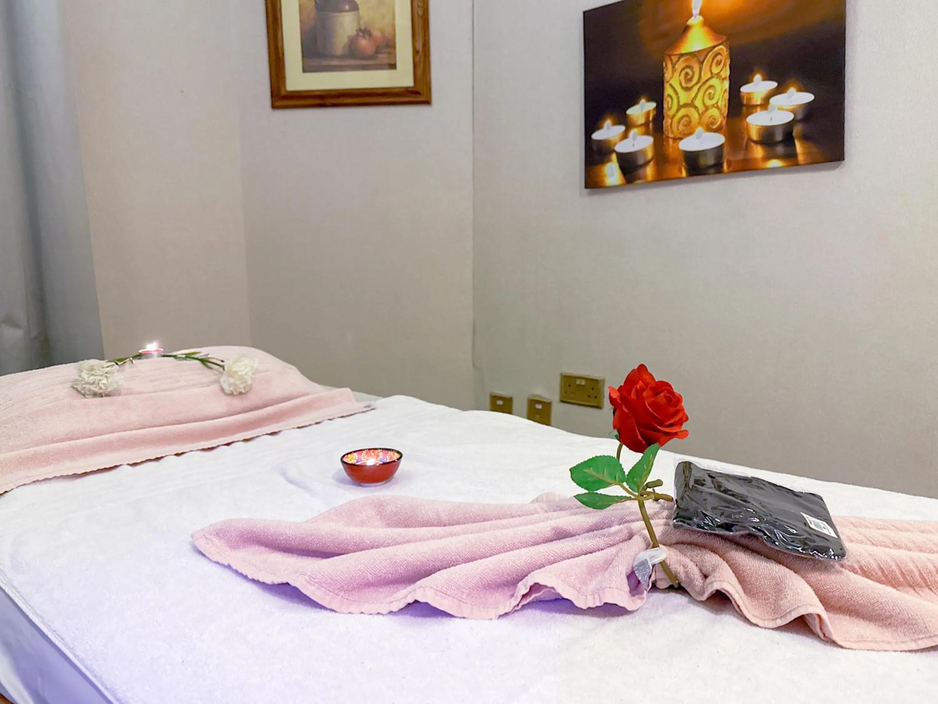 Massage, Bed in The Victory Hotel