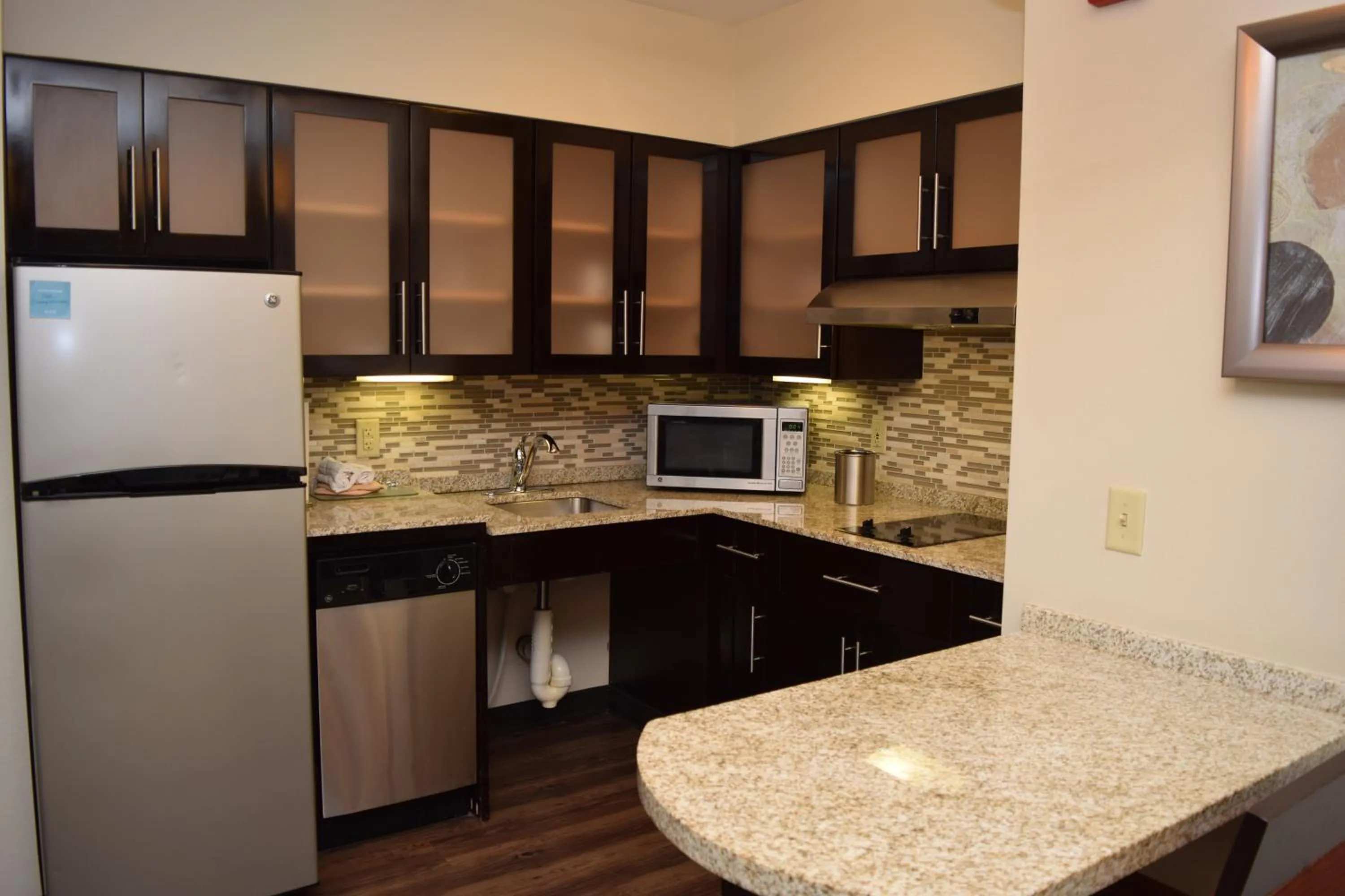 Kitchen or kitchenette in Staybridge Suites Syracuse Liverpool by IHG