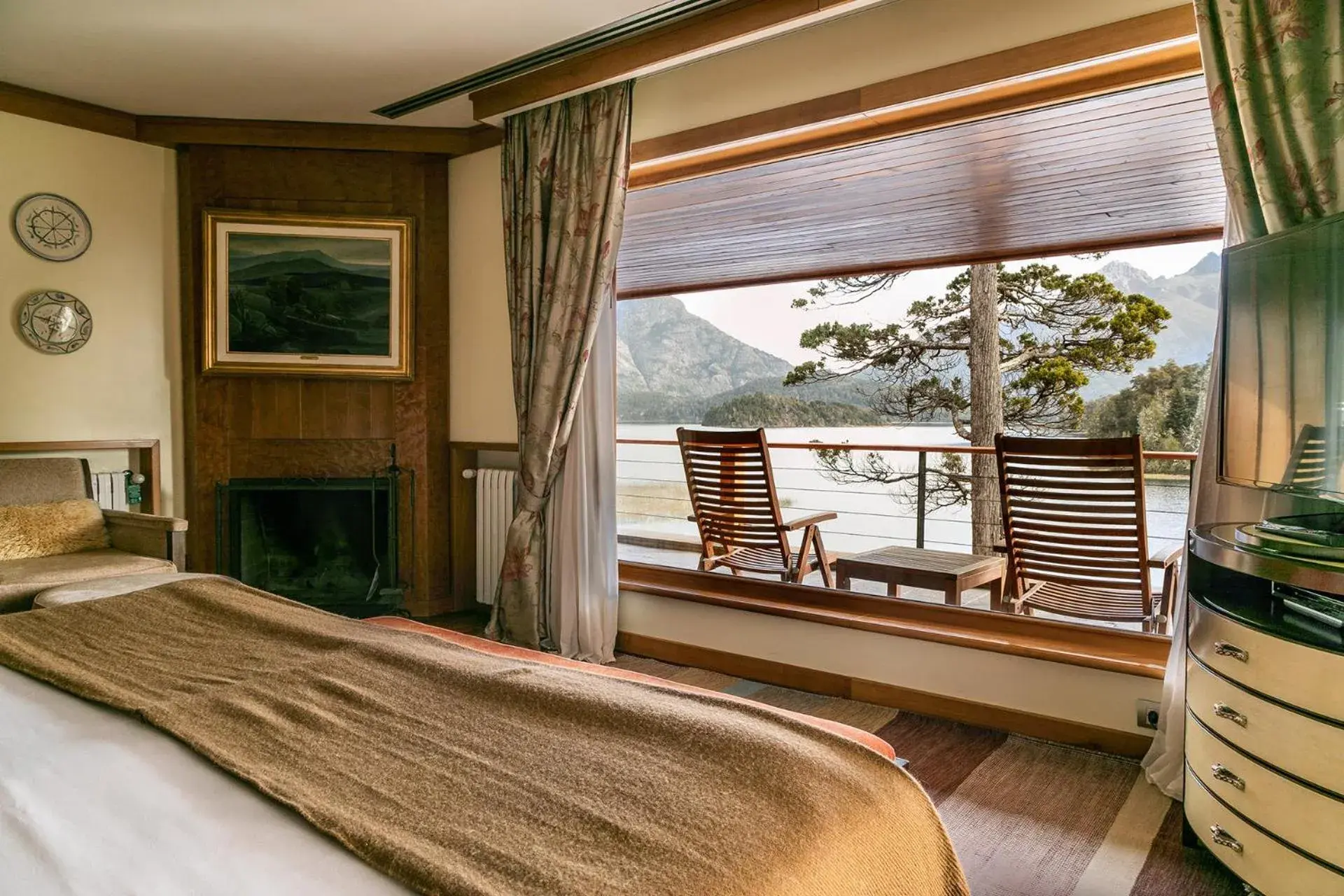 Deluxe Suite in Llao Llao Resort, Golf-Spa Deluxe Suite in Llao Llao Resort, Golf-Spa