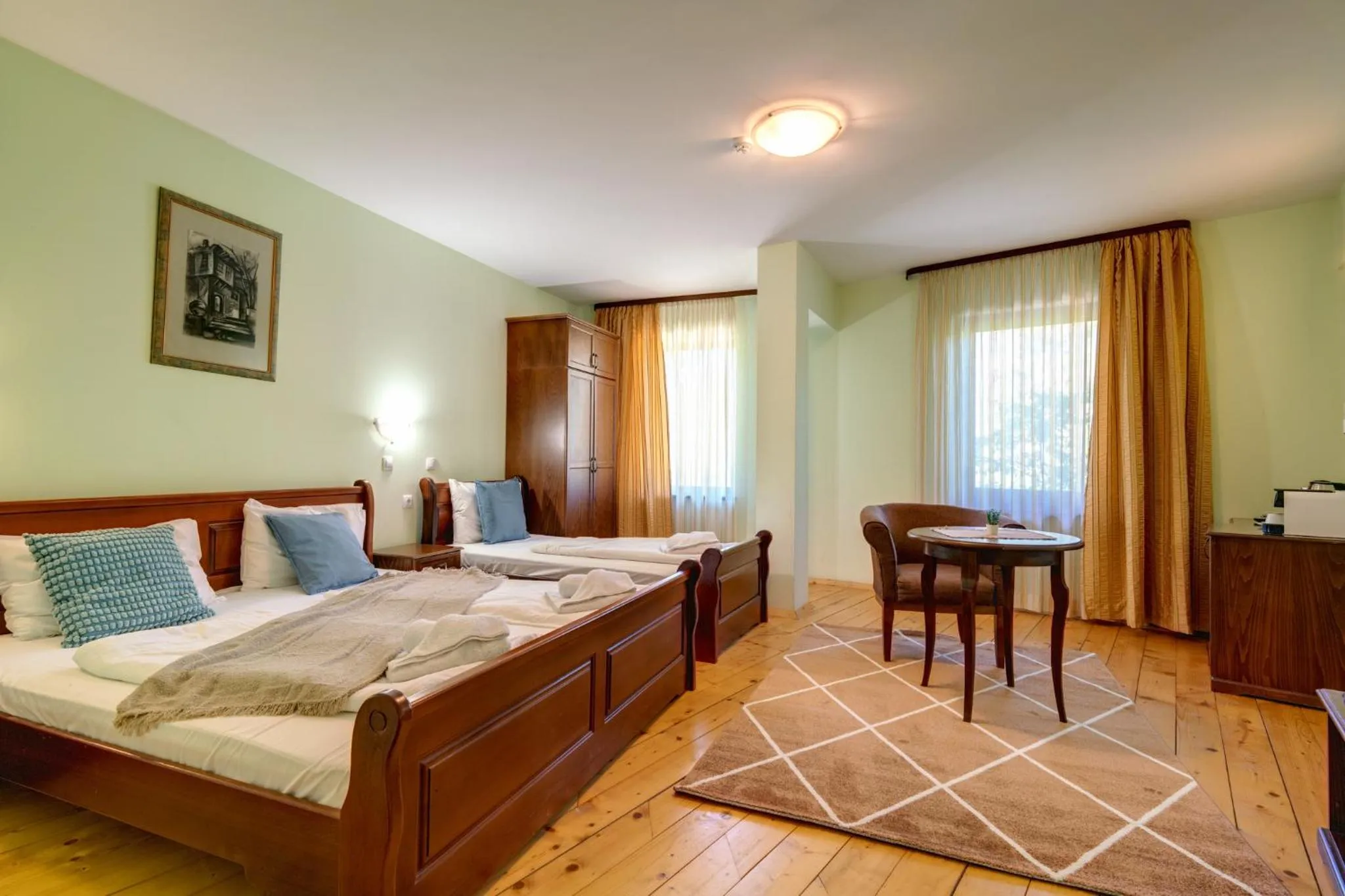 Living room, Bed in Rachev Hotel Residence