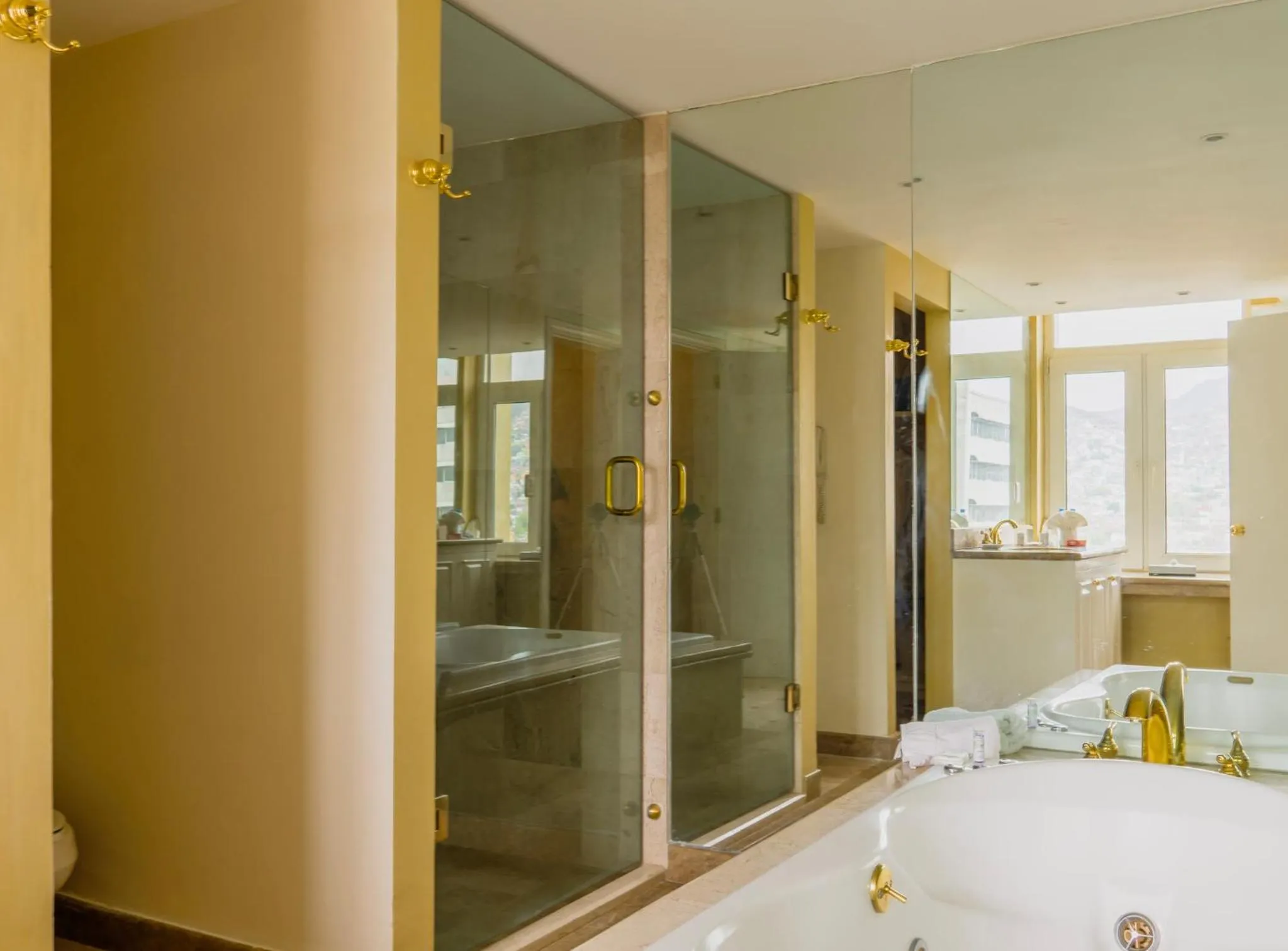 Photo of the whole room in Gamma Monterrey Gran Hotel Ancira