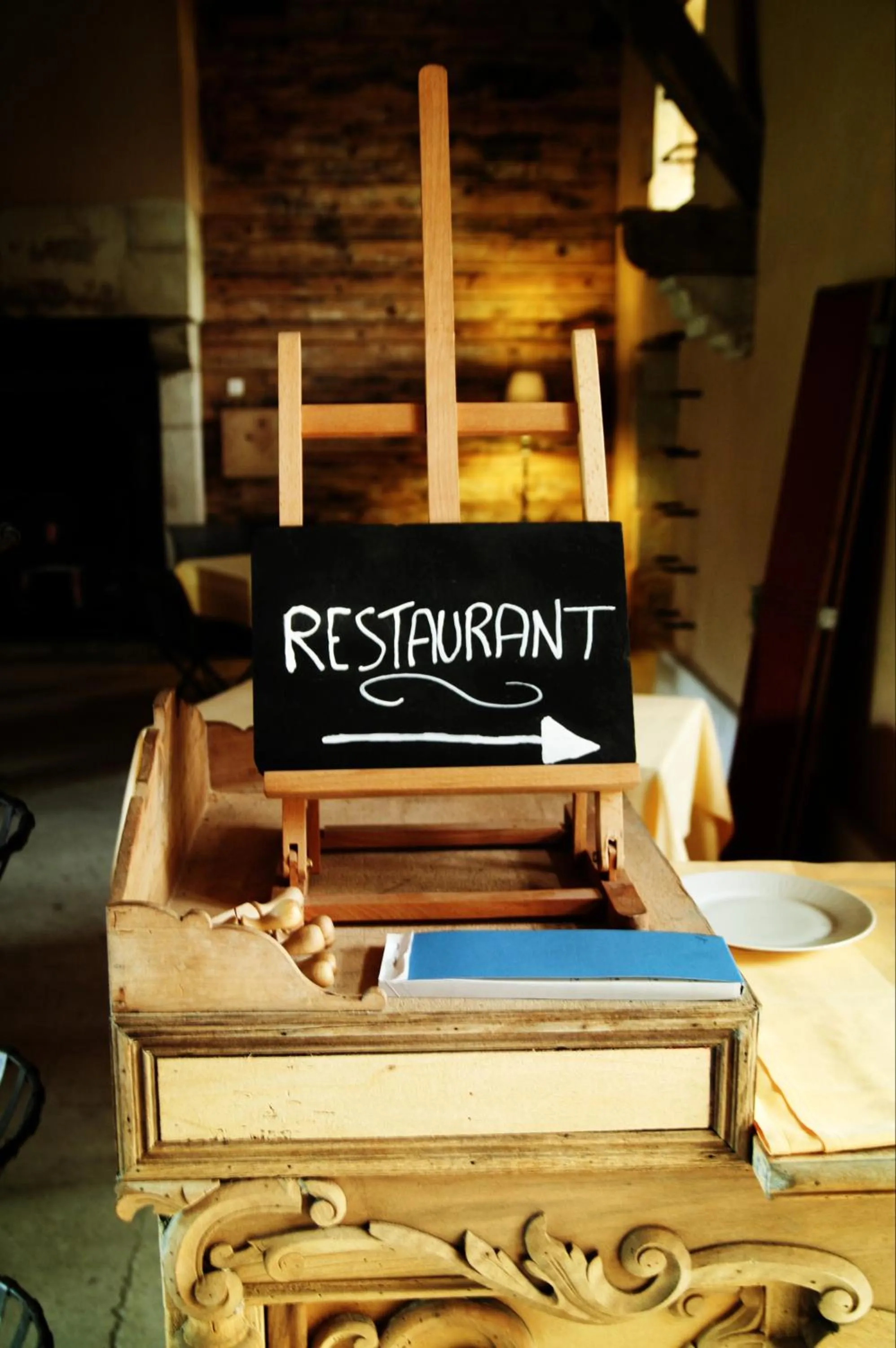 Restaurant/places to eat in Hôtel Les Orangeries