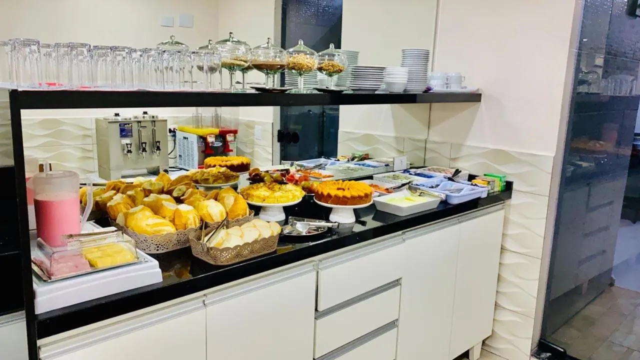 Food and drinks in Hotel Praça da Árvore - São Paulo Expo