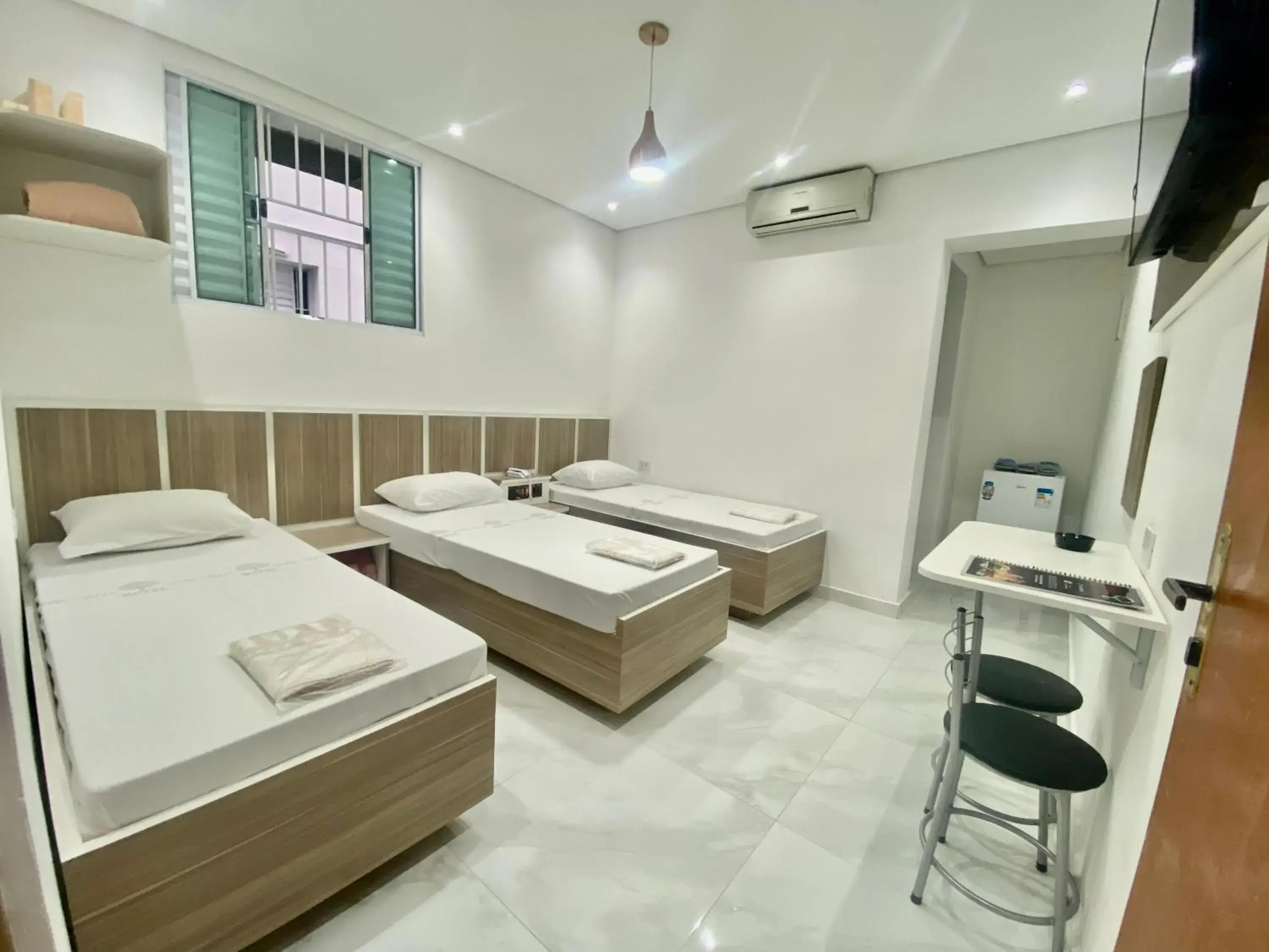 Triple Room with Bathroom in Hotel Praça da Árvore - São Paulo Expo Triple Room with Bathroom in Hotel Praça da Árvore - São Paulo Expo