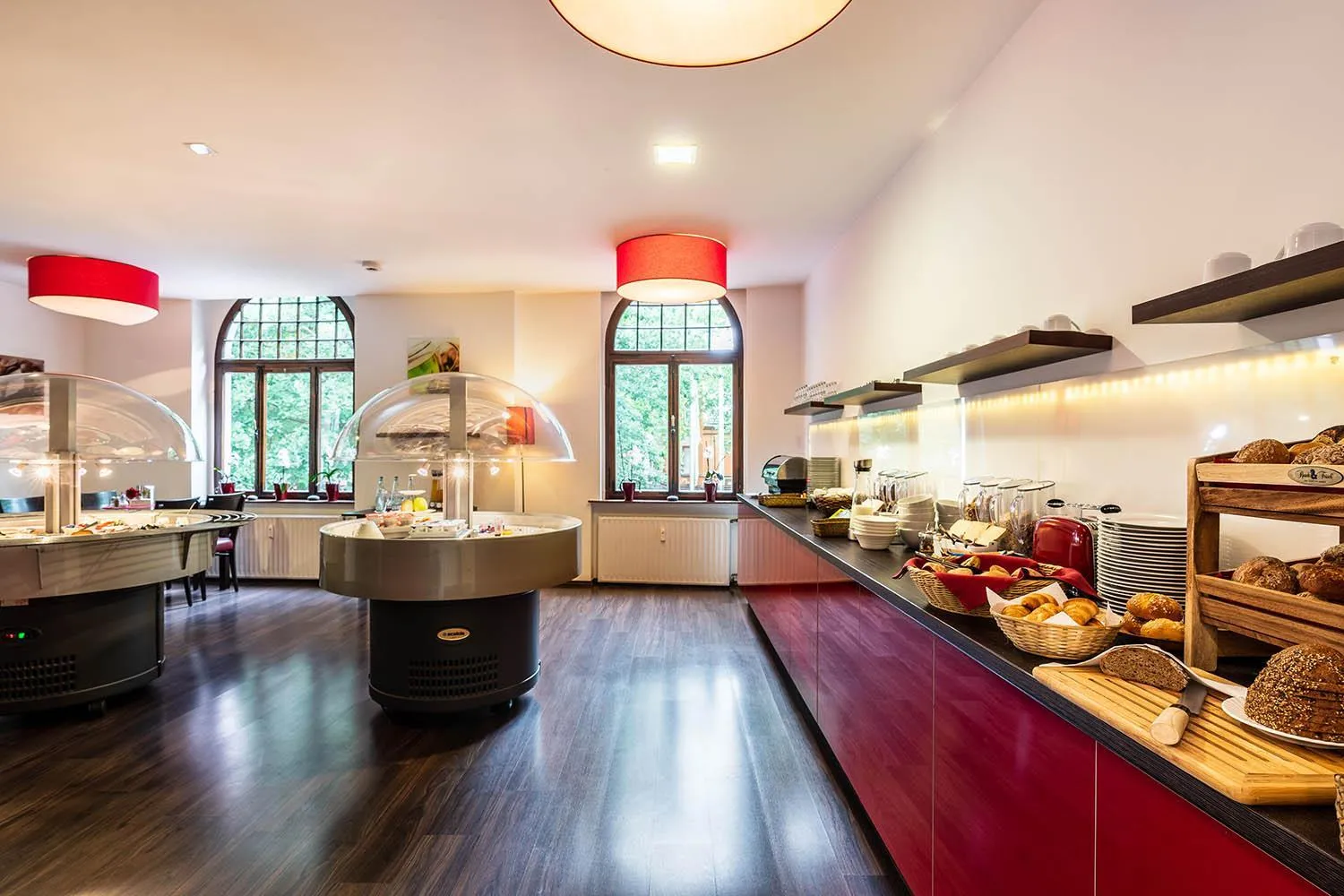 Buffet breakfast in Hotel Frechener Hof