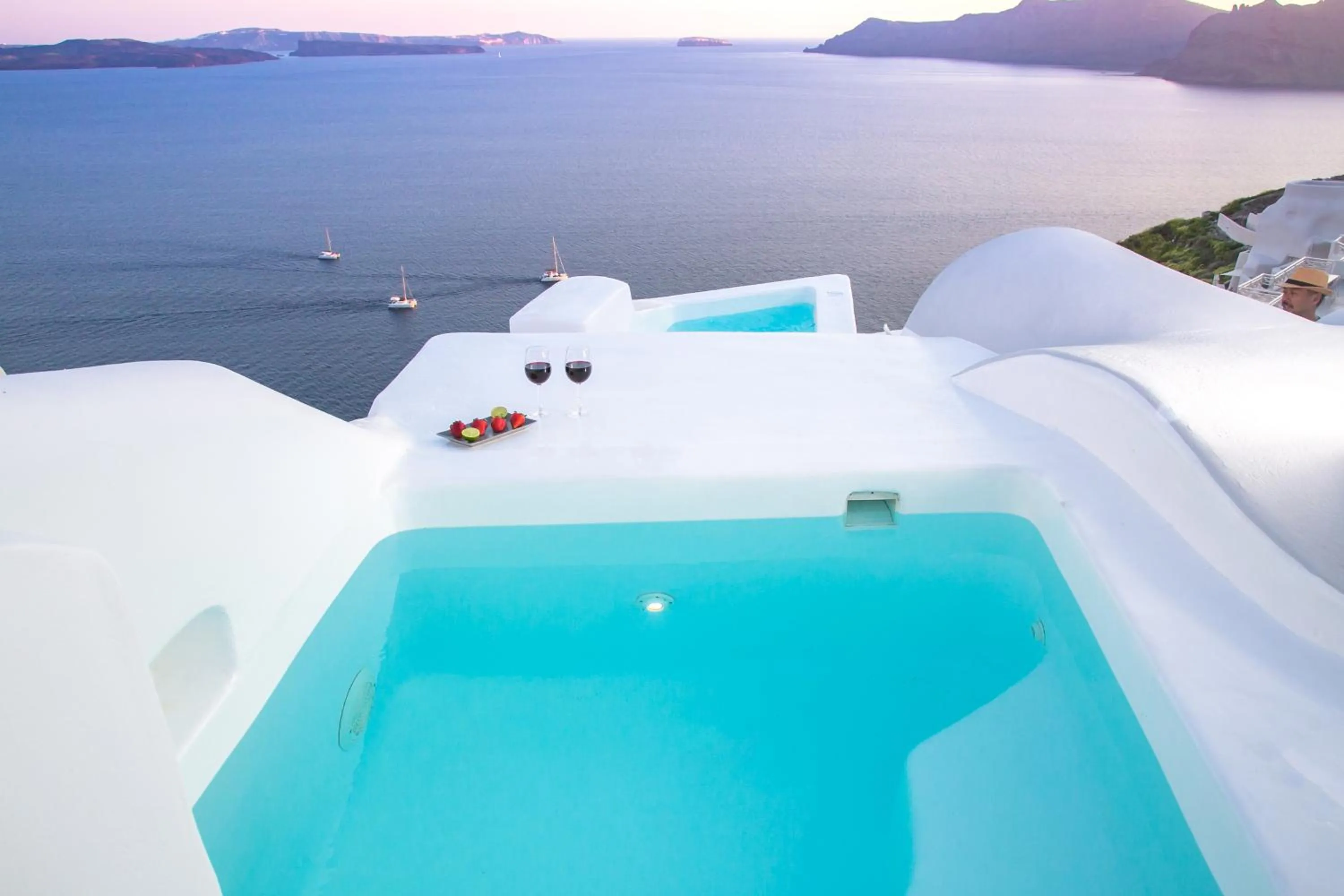 Hot Tub in Onar Villas Oia - Onar Hotels Collection