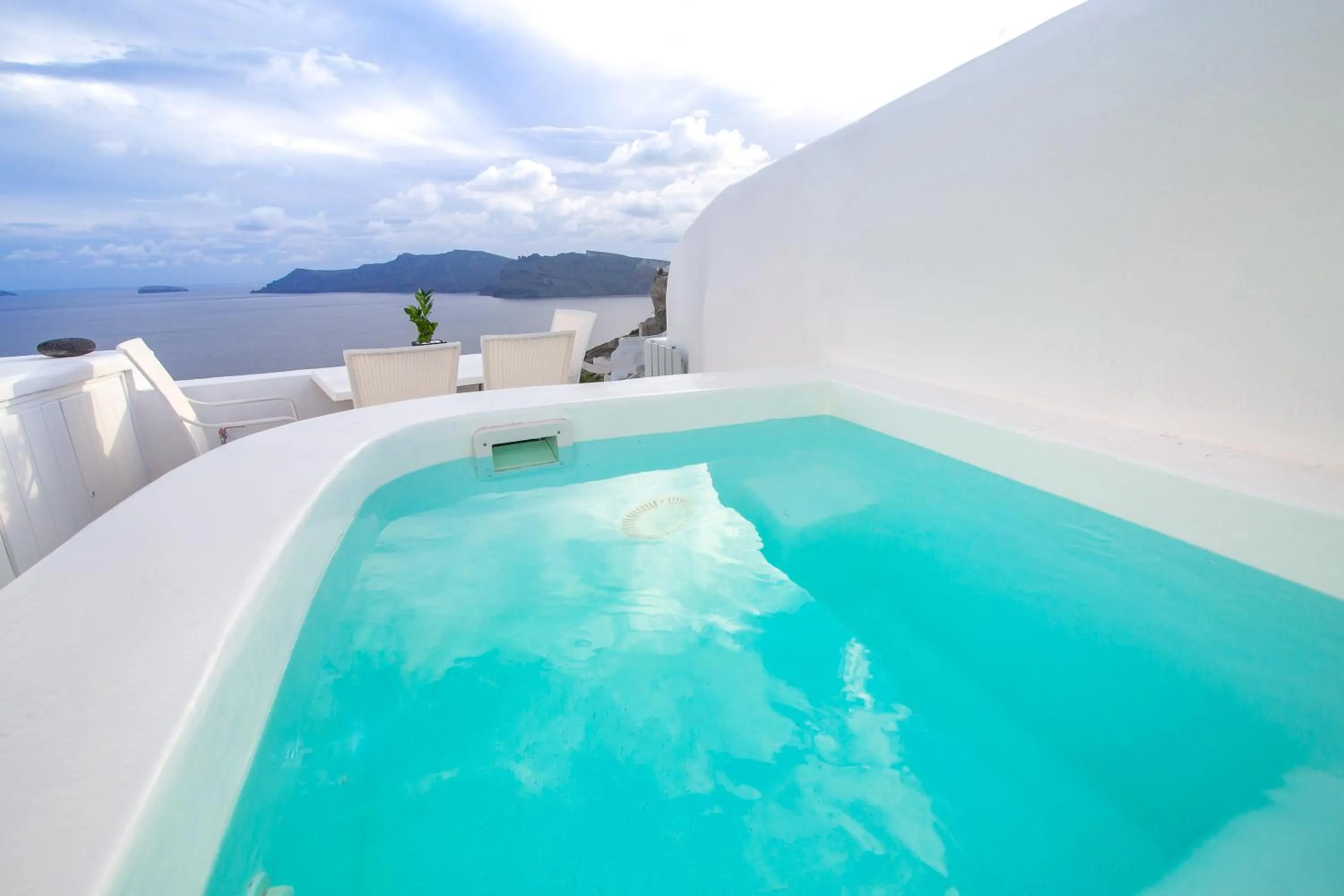 Balcony/Terrace in Onar Villas Oia - Onar Hotels Collection