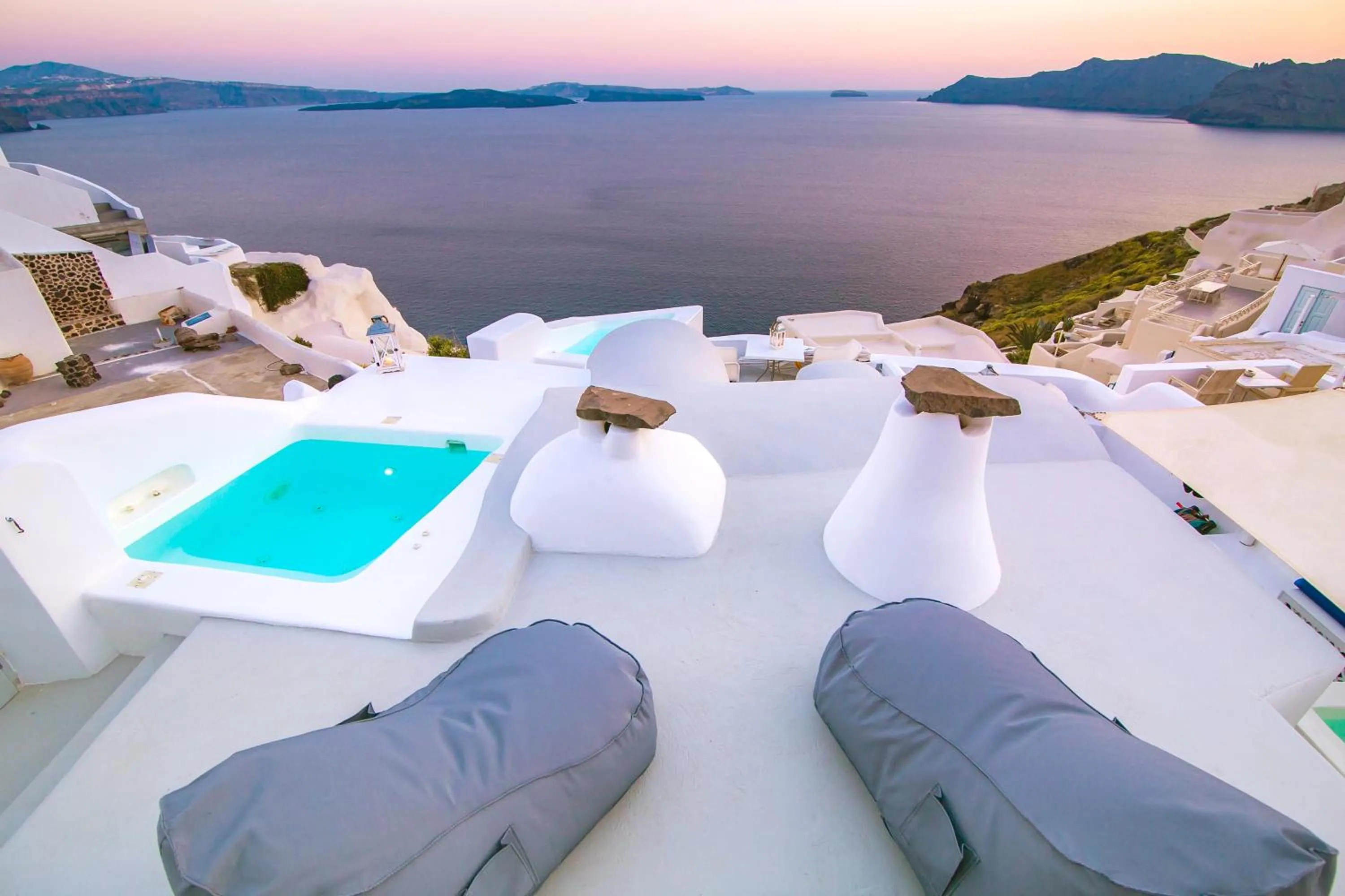 Patio in Onar Villas Oia - Onar Hotels Collection