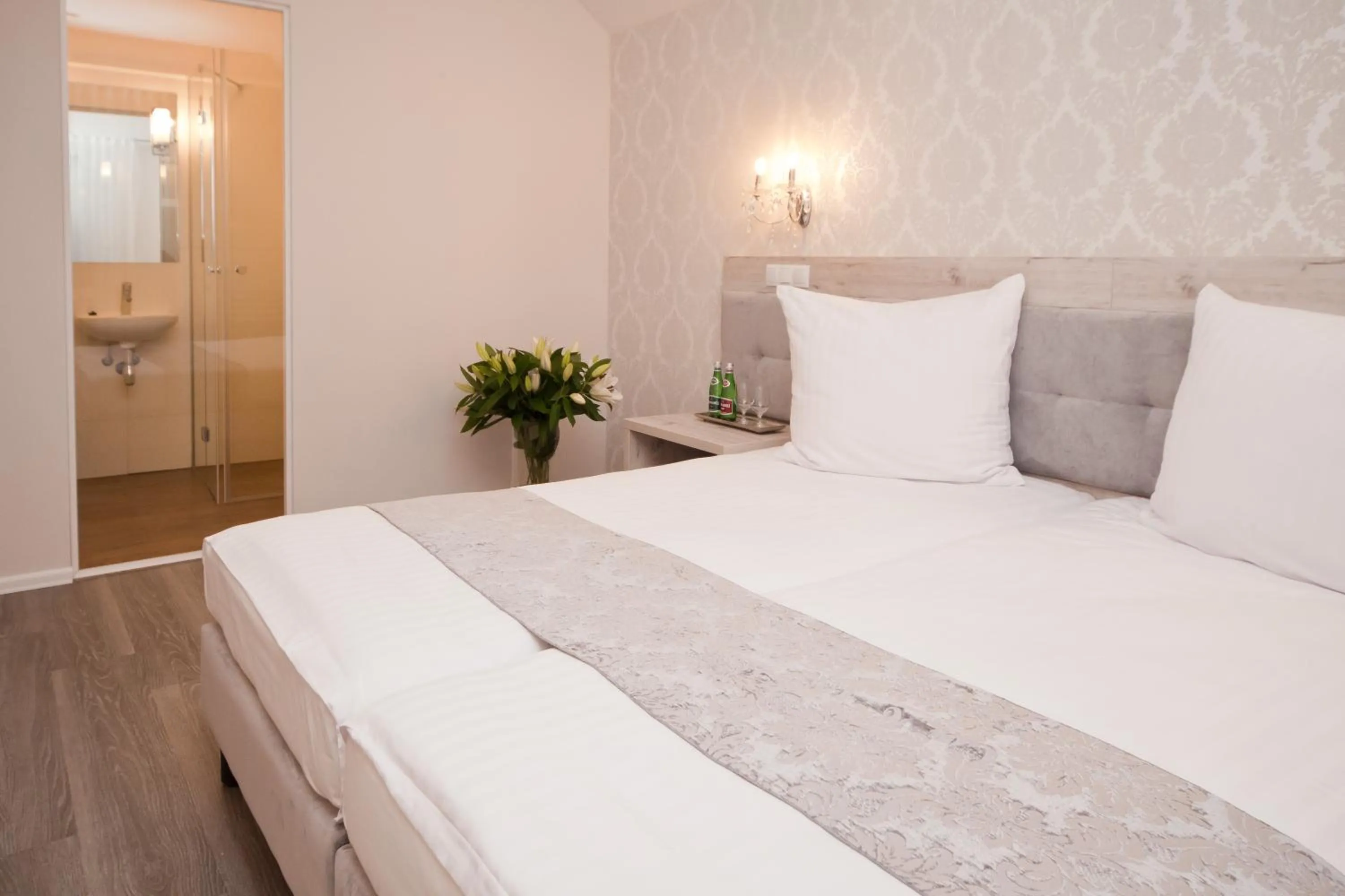 Bed in Dworek Bukowy Park