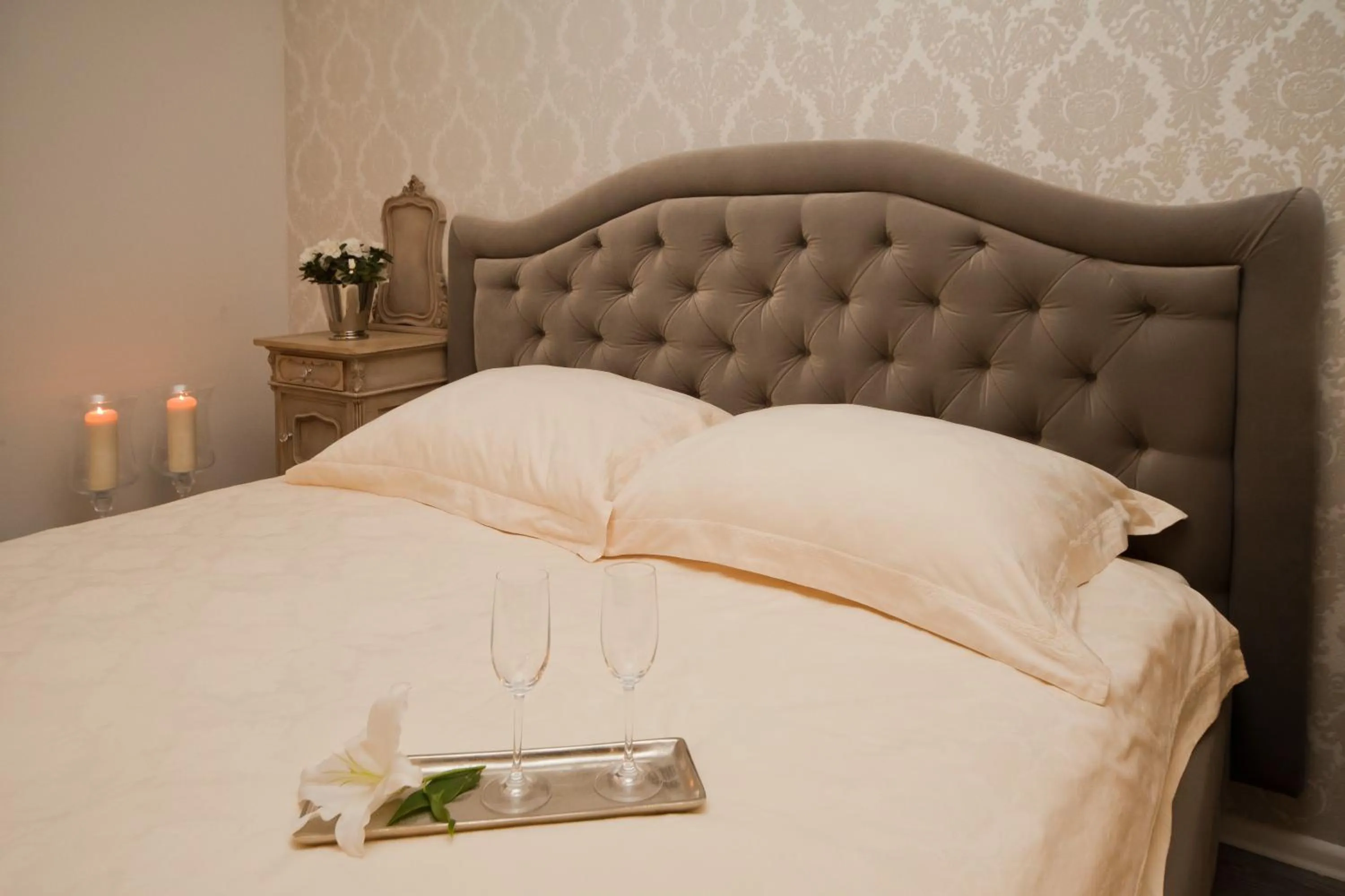 Bed in Dworek Bukowy Park