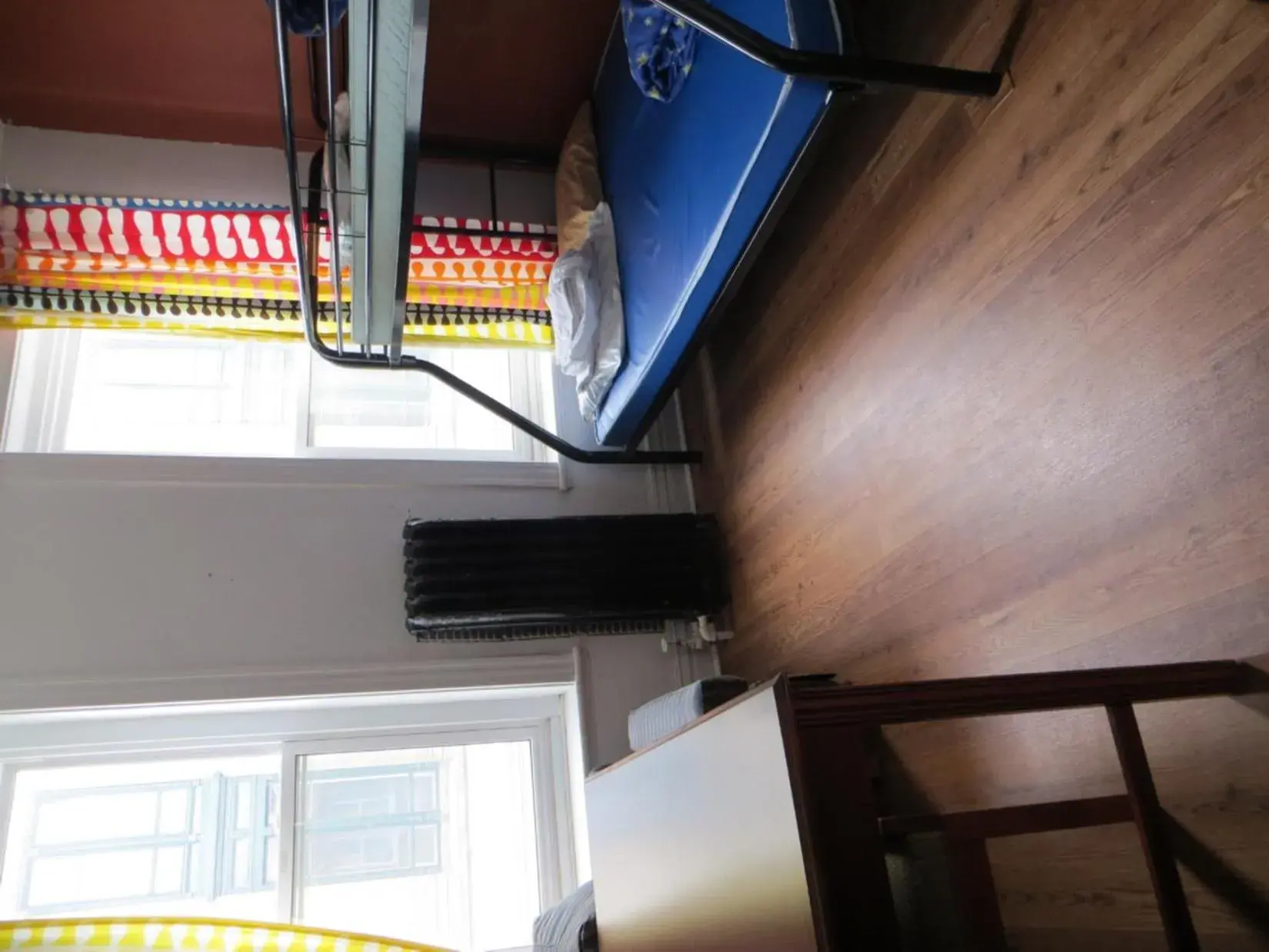 Bed in 8-Bed Mixed Dormitory Room in Auberge Jeunesse La Belle Planete Backpackers Hostel Bed in 8-Bed Mixed Dormitory Room in Auberge Jeunesse La Belle Planete Backpackers Hostel