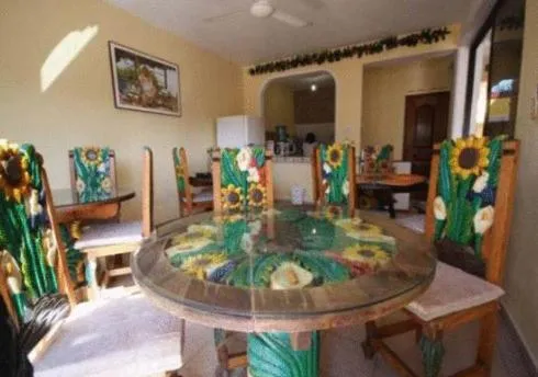 Restaurant/places to eat in Hotel Real Del Mayab