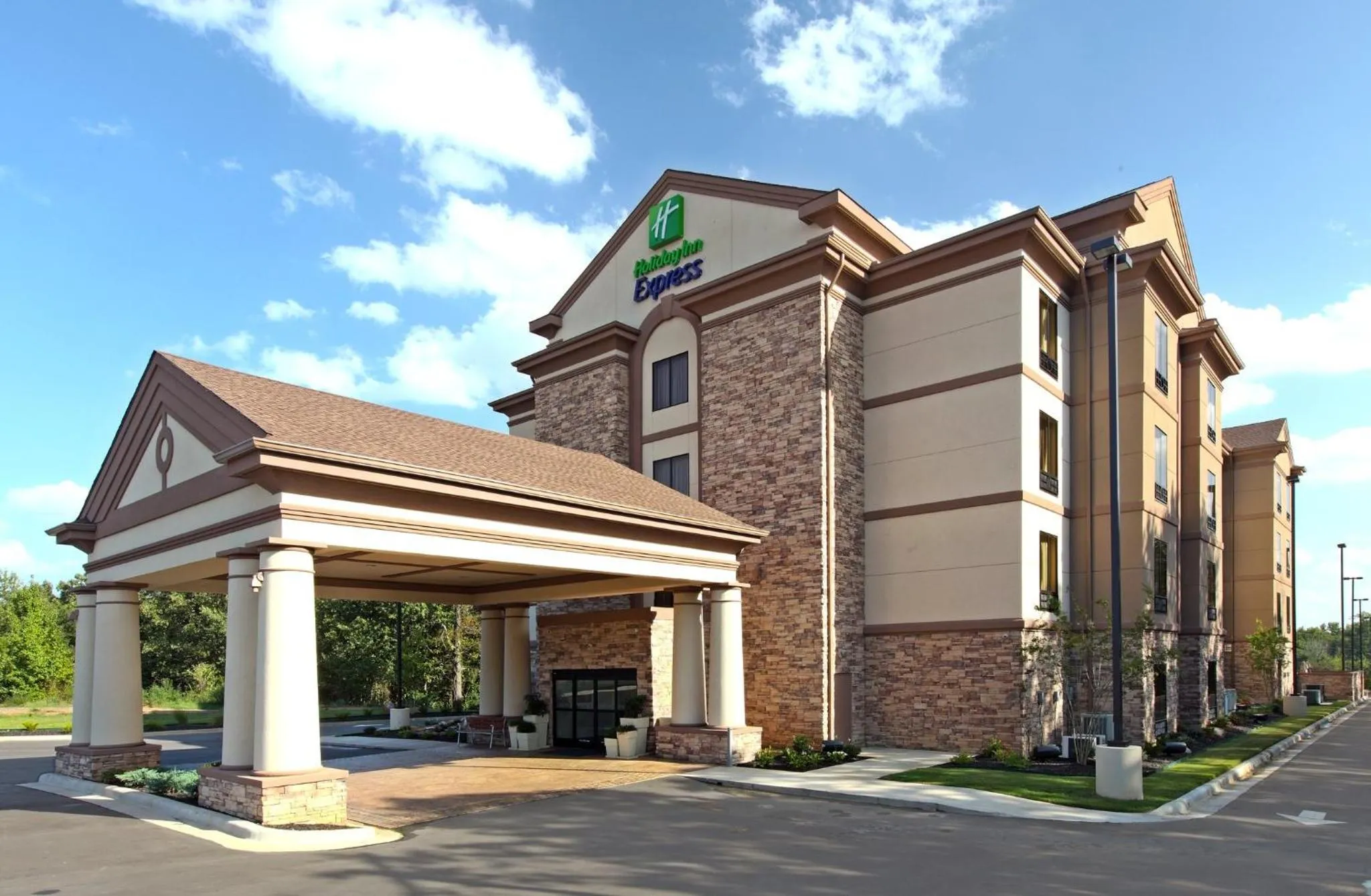 Property building in Holiday Inn Express & Suites Maumelle by IHG