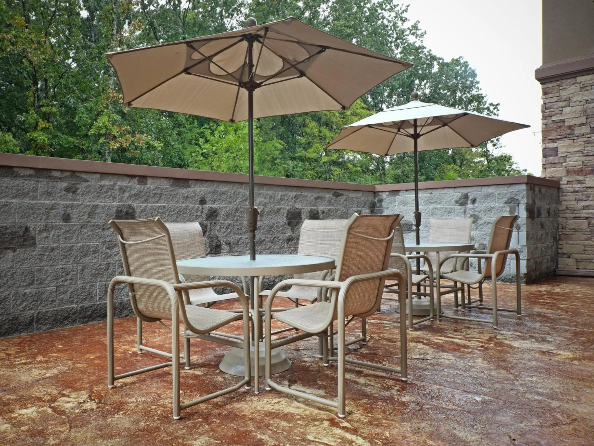 Lobby or reception in Holiday Inn Express & Suites Maumelle by IHG