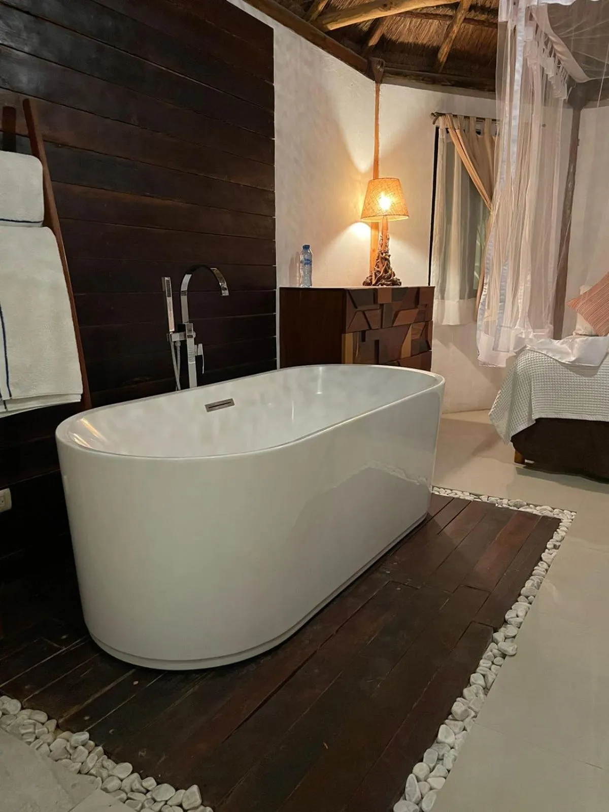 Bathroom, Bed in Cabañas Luxury con Lagoon Club - Adults Only