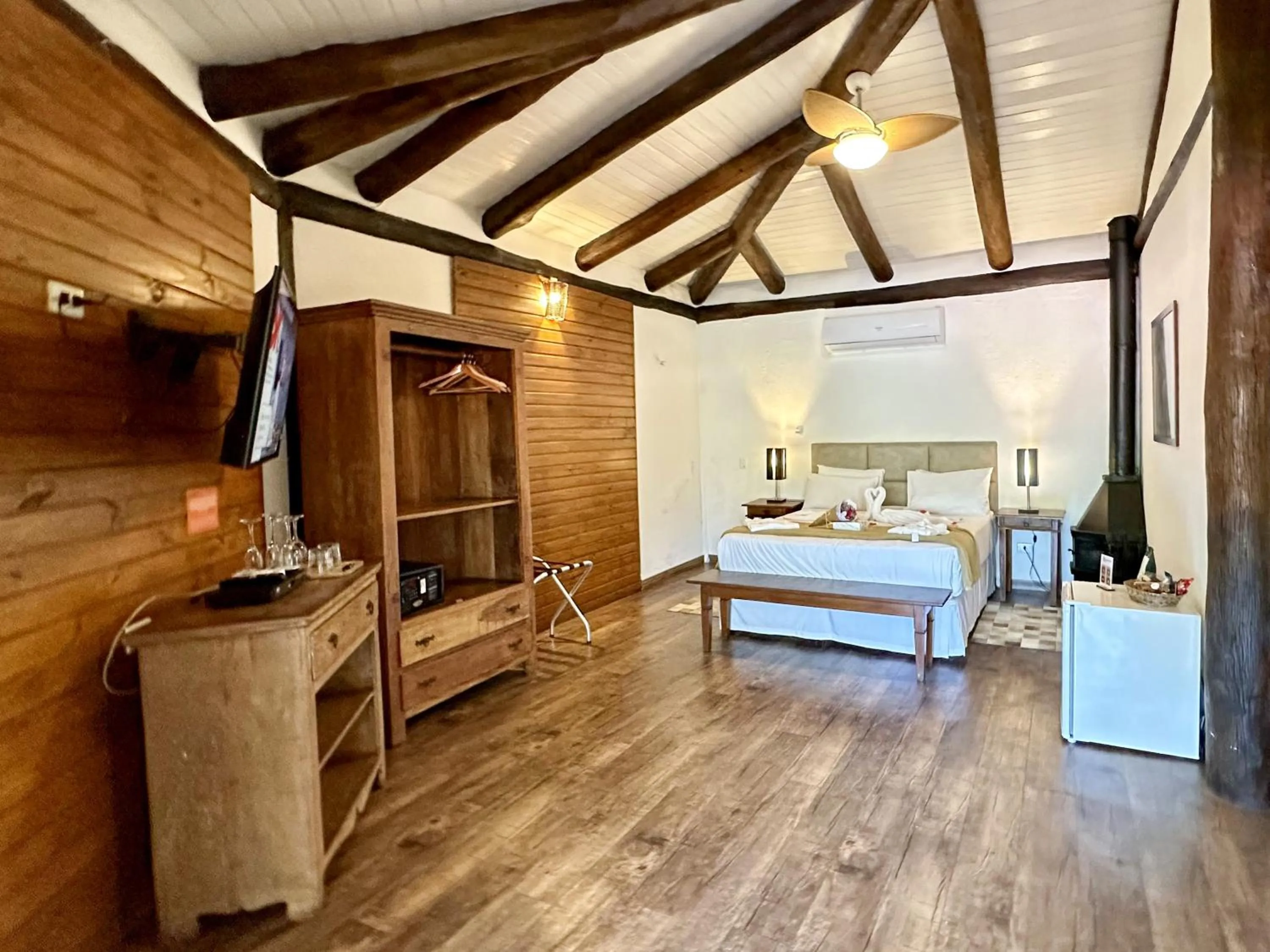 Bedroom, Bed in Ilha de Toque Toque Eco Hotel