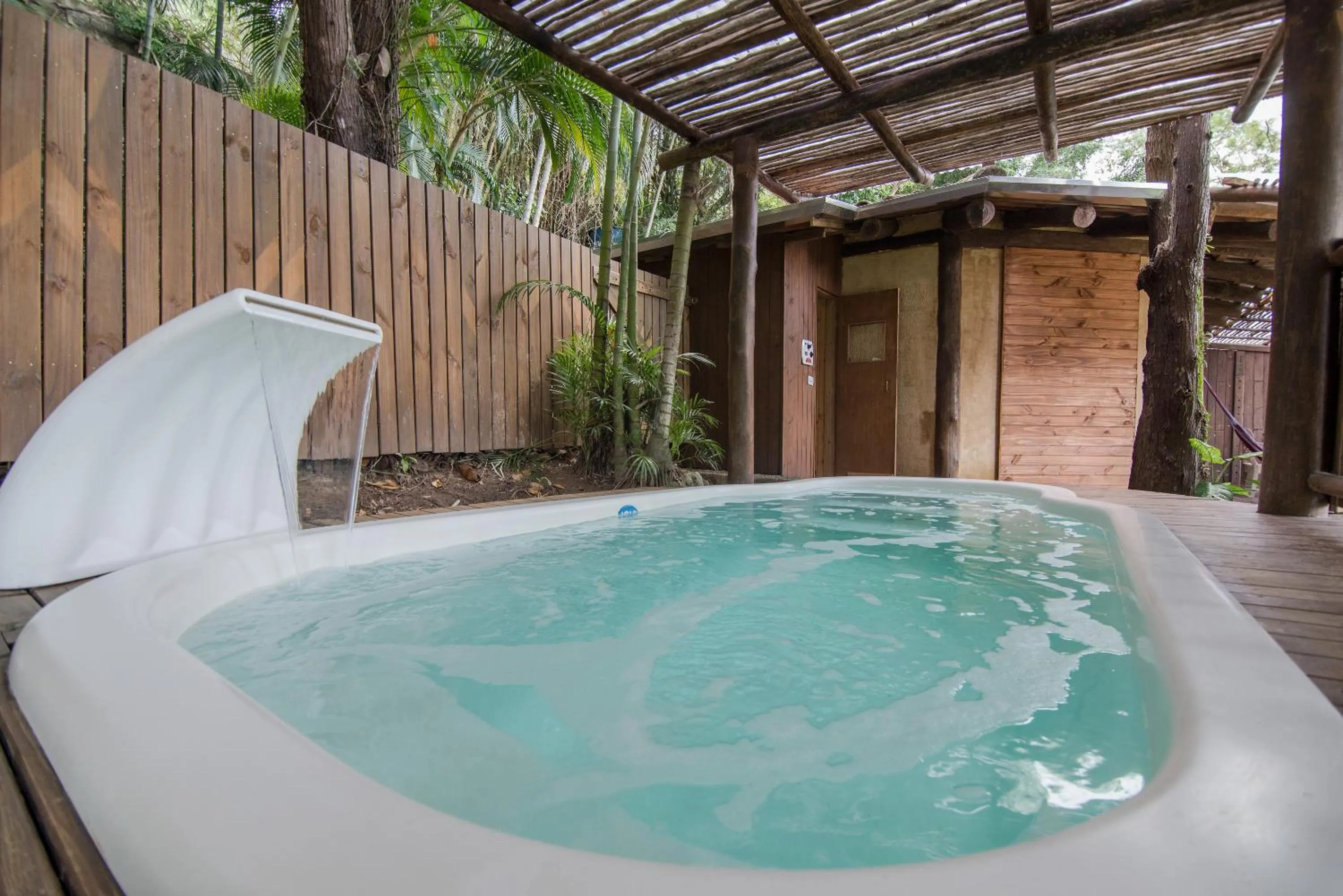 Hot Tub in Ilha de Toque Toque Eco Hotel