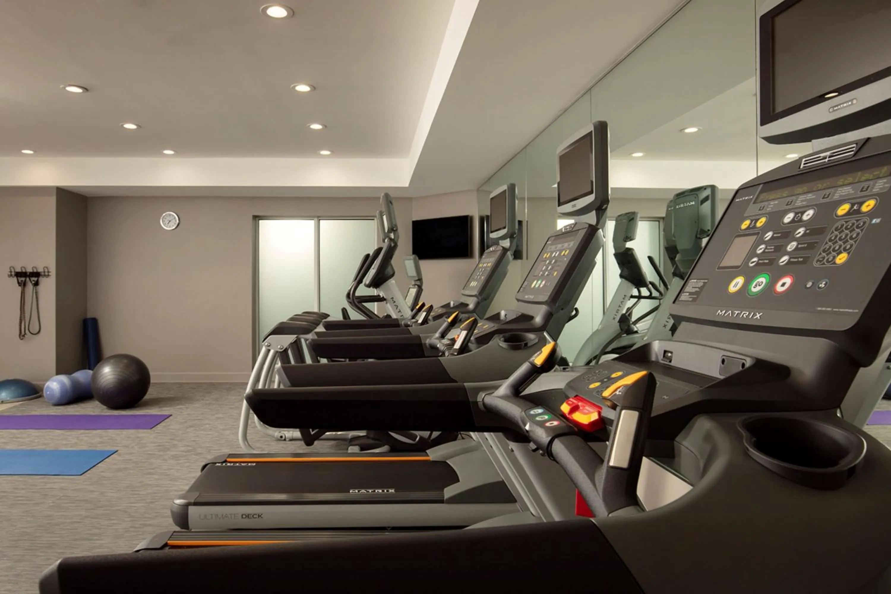 Fitness centre/facilities in Courtyard by Marriott Houston Kemah