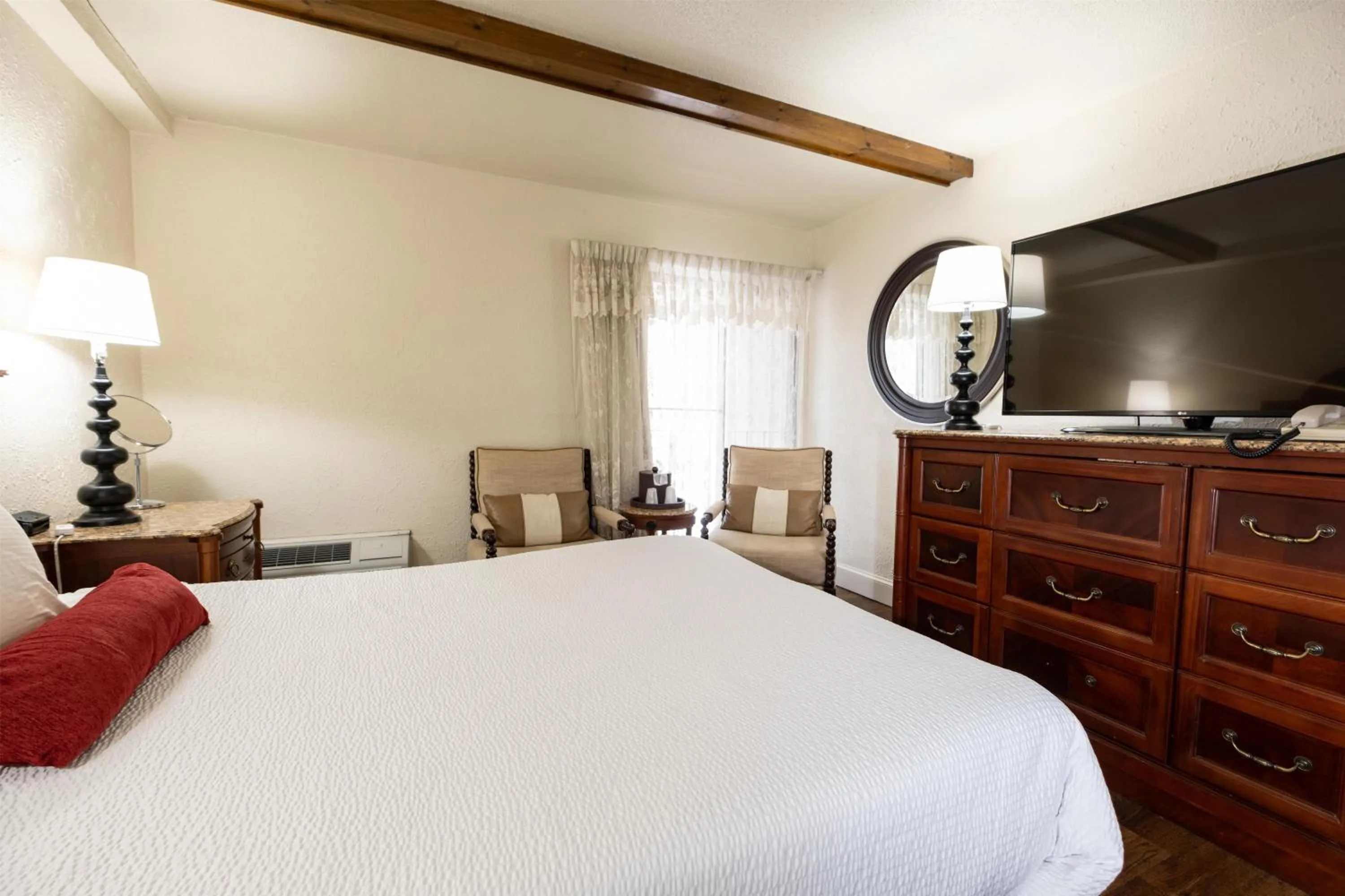 Bedroom, Bed in Fireside Inn and Suites Bangor