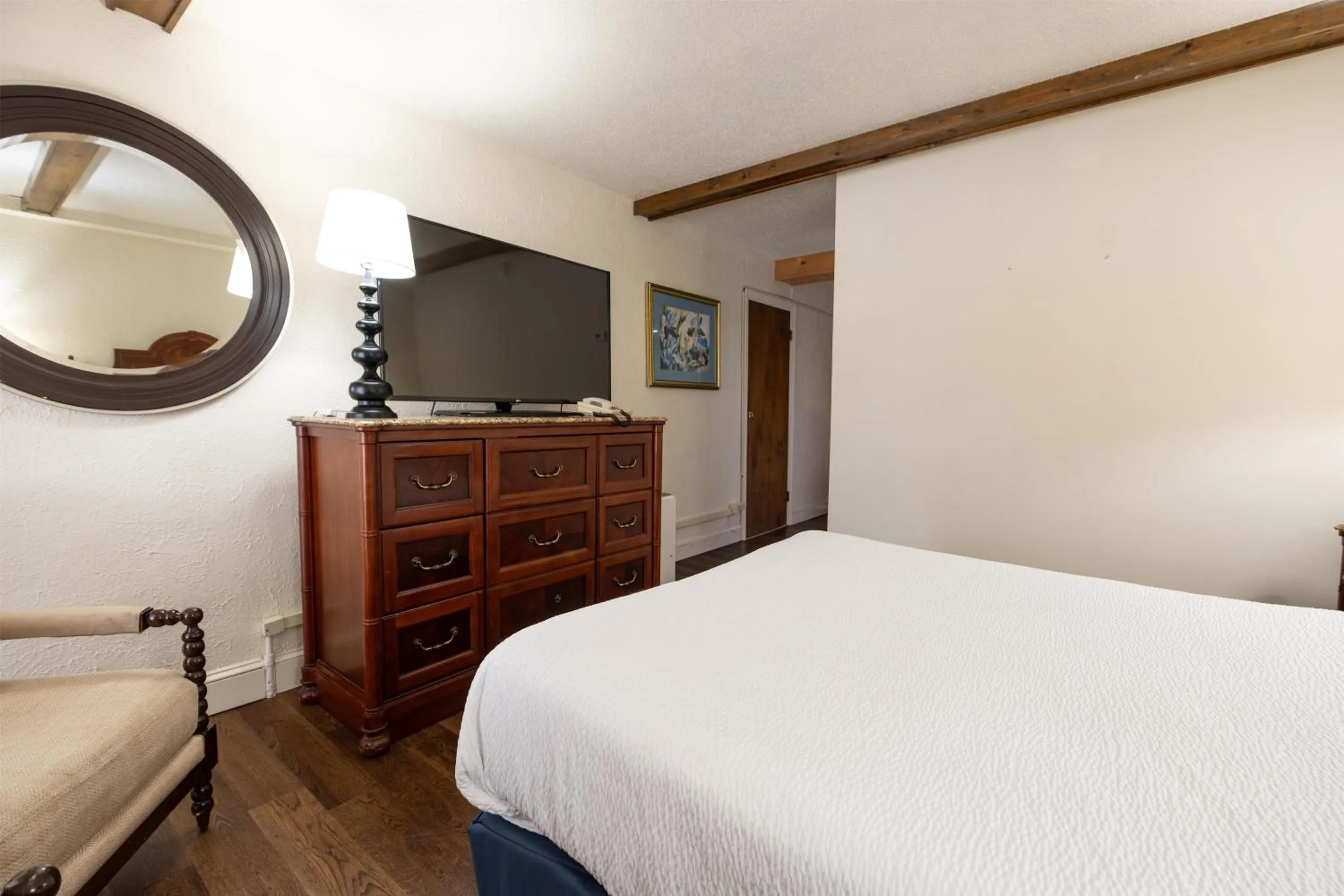 Bedroom, Bed in Fireside Inn and Suites Bangor