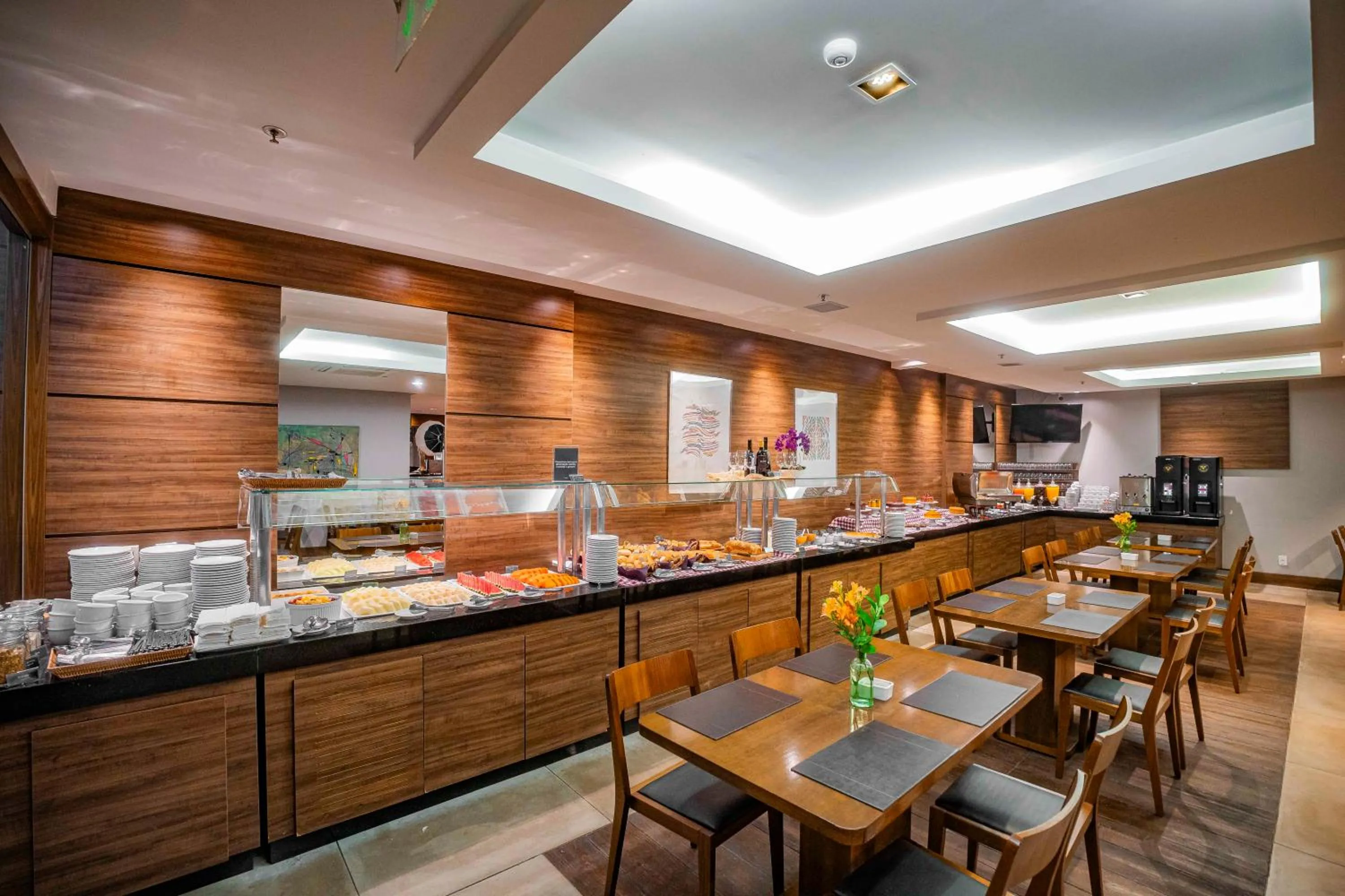 Restaurant/places to eat in Hotel Laghetto Bento