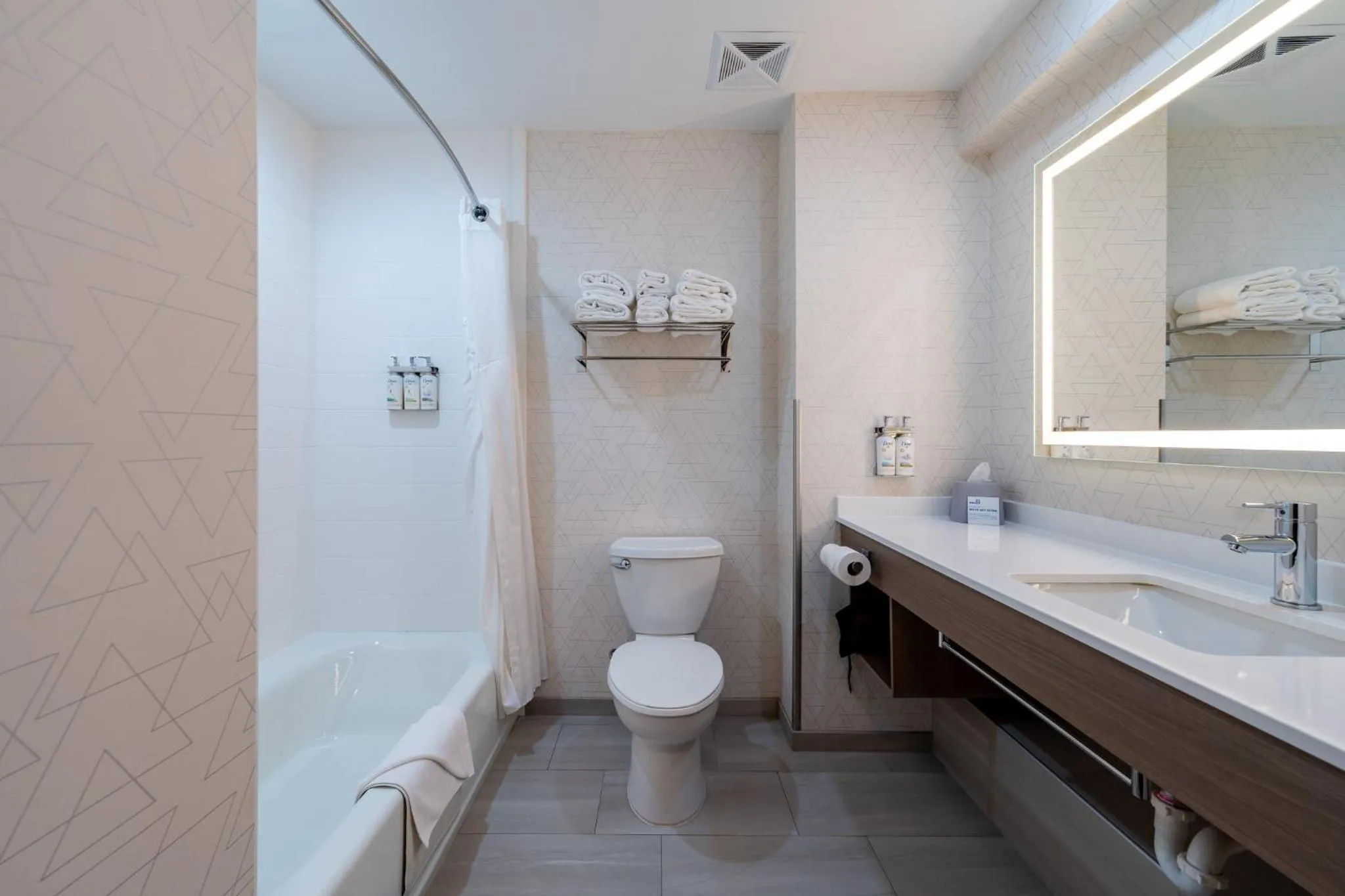 Bathroom in Holiday Inn Express & Suites Frazier Park by IHG